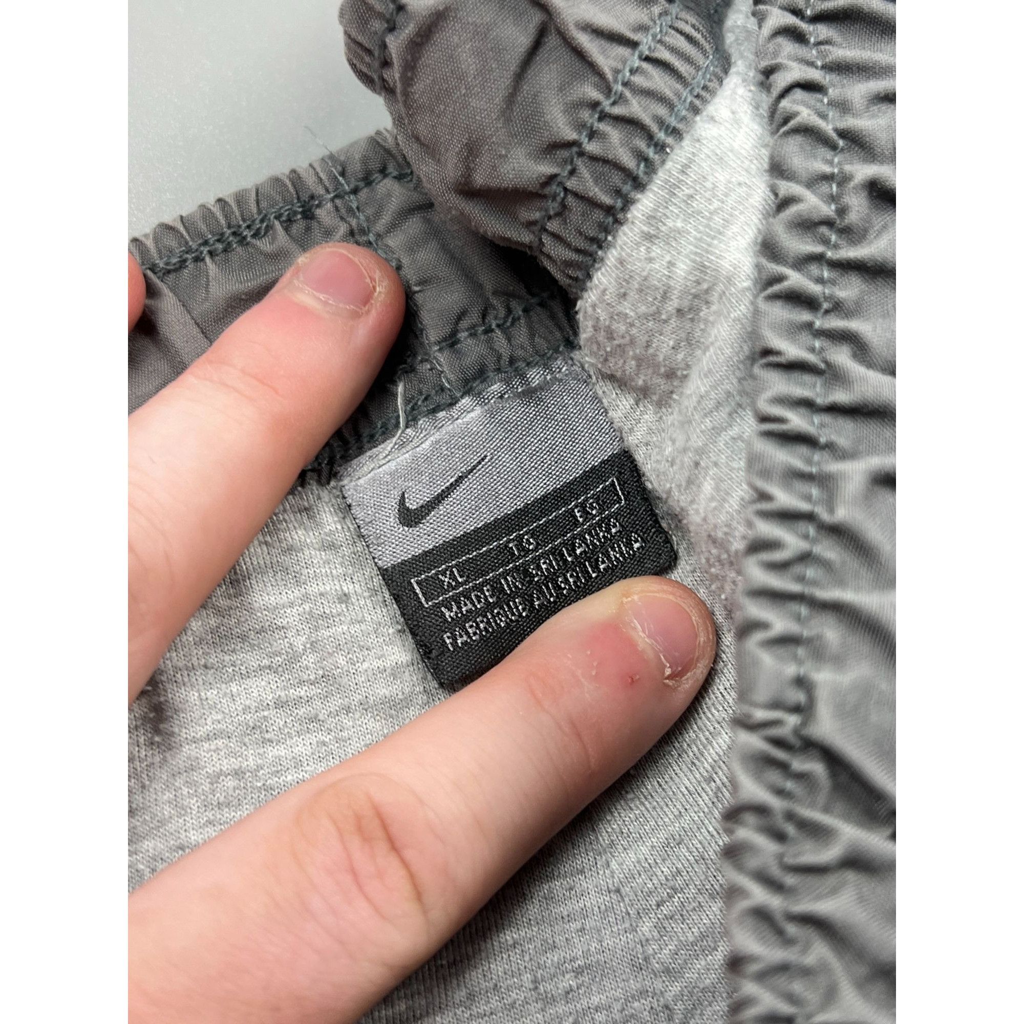 Nike Nike Vintage Nylon Track Pants (Y0812) Size US 36 / EU 52 - 8 Thumbnail