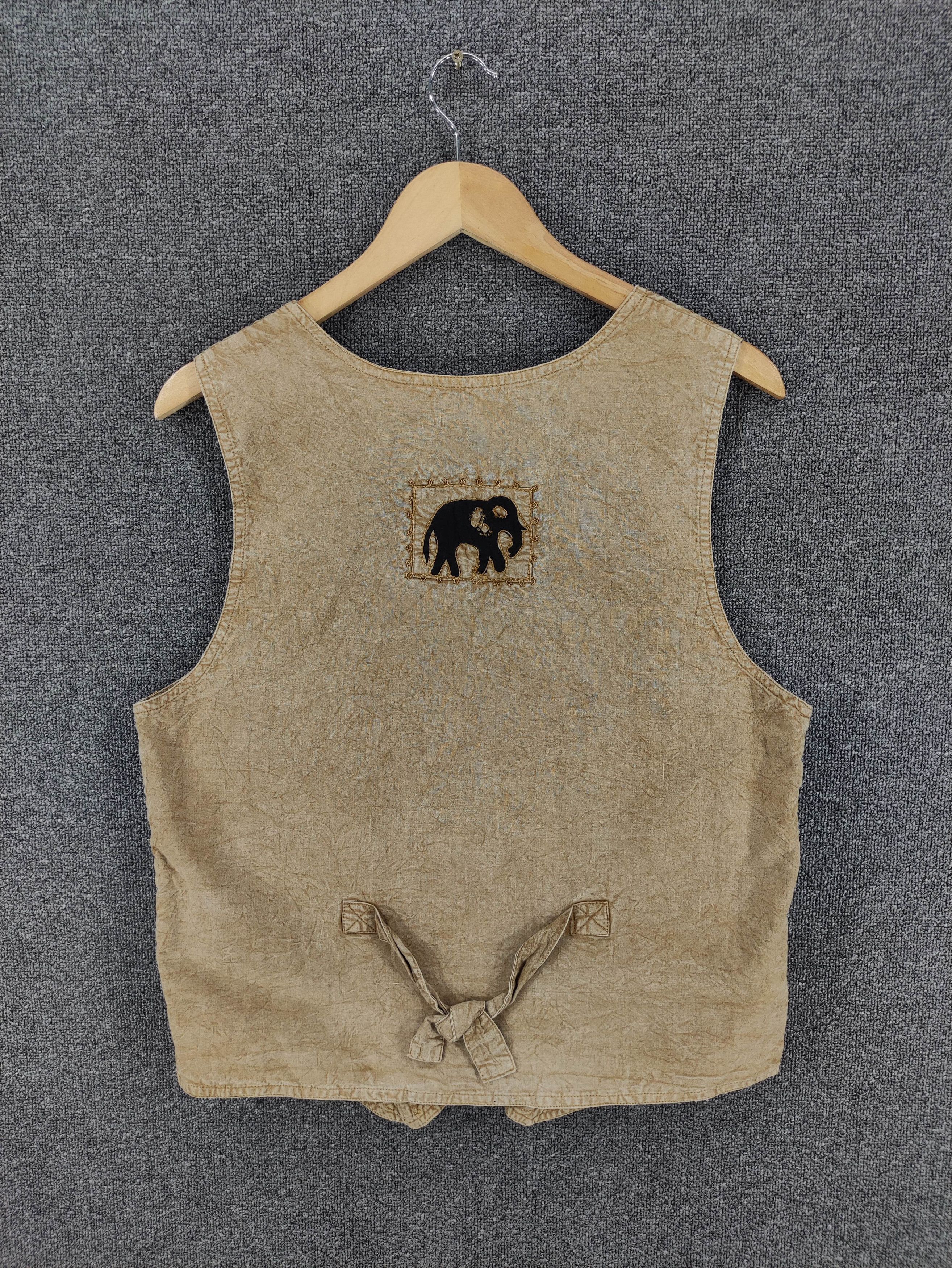 Japanese Brand Vintage 90s Vest Retro Design Elephant Patchwork Pattern Size US S / EU 44-46 / 1 - 8 Thumbnail
