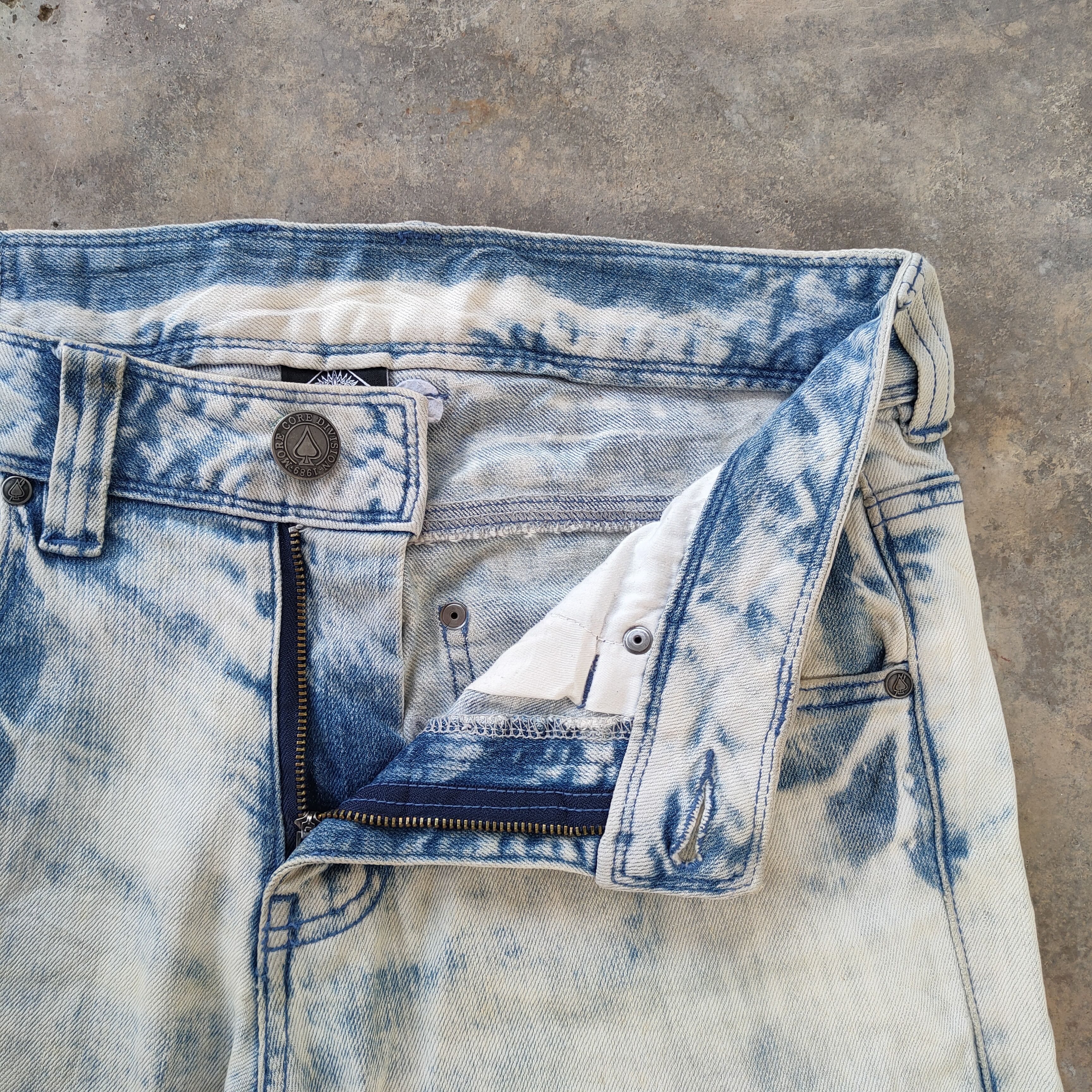 Japanese Brand VINTAGE MCD PUNK ROCK FADED WASH DISTRESSED JEANS PANTS Size US 32 / EU 48 - 8 Thumbnail