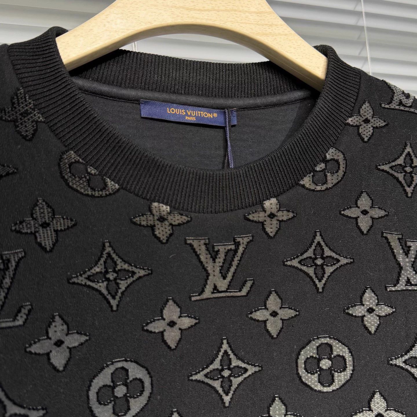 Louis Vuitton LV 24SS Gradient Monogram Allover Print Black Hoodie L Size US L / EU 52-54 / 3 - 3 Thumbnail