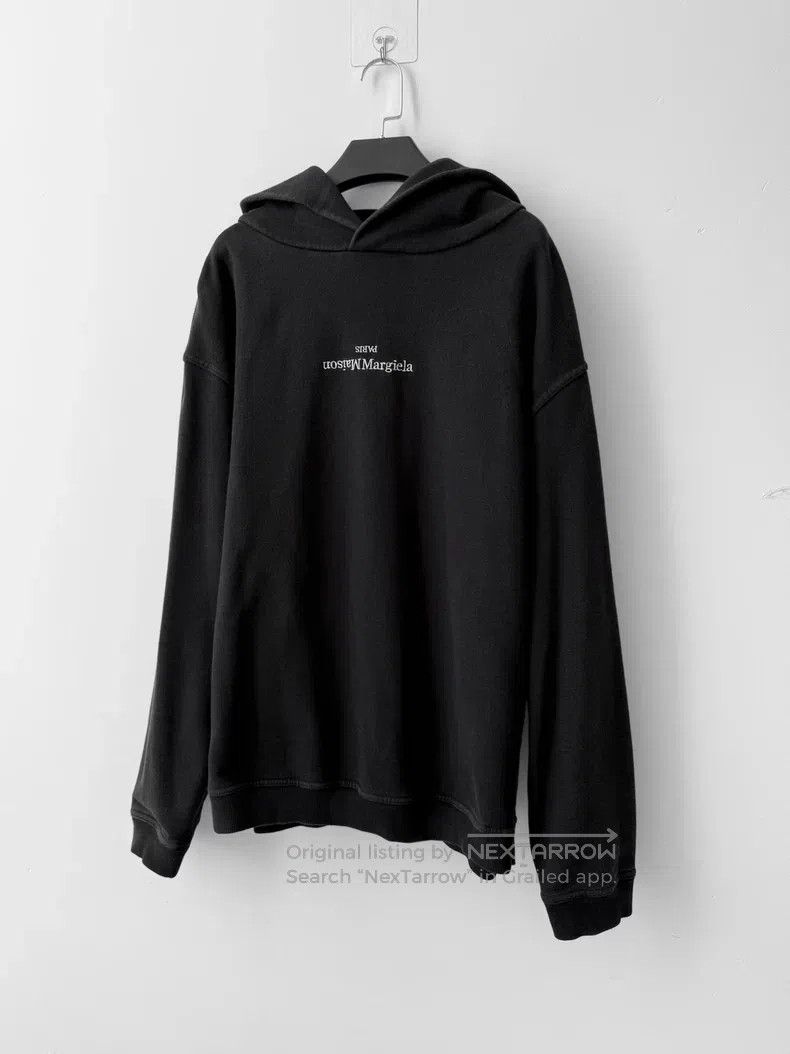 Maison Margiela Maison Margiela Inverted Logo Sweatshirt Size US S / EU 44-46 / 1 - 2 Thumbnail