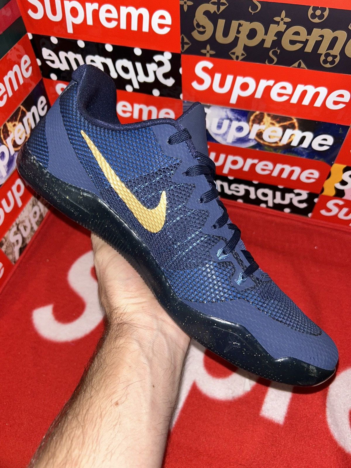 Nike Nike Kobe 11 EM Low ‘Philippines’ 836183-447 size 12 Size US 12 / EU 45 - 7 Thumbnail