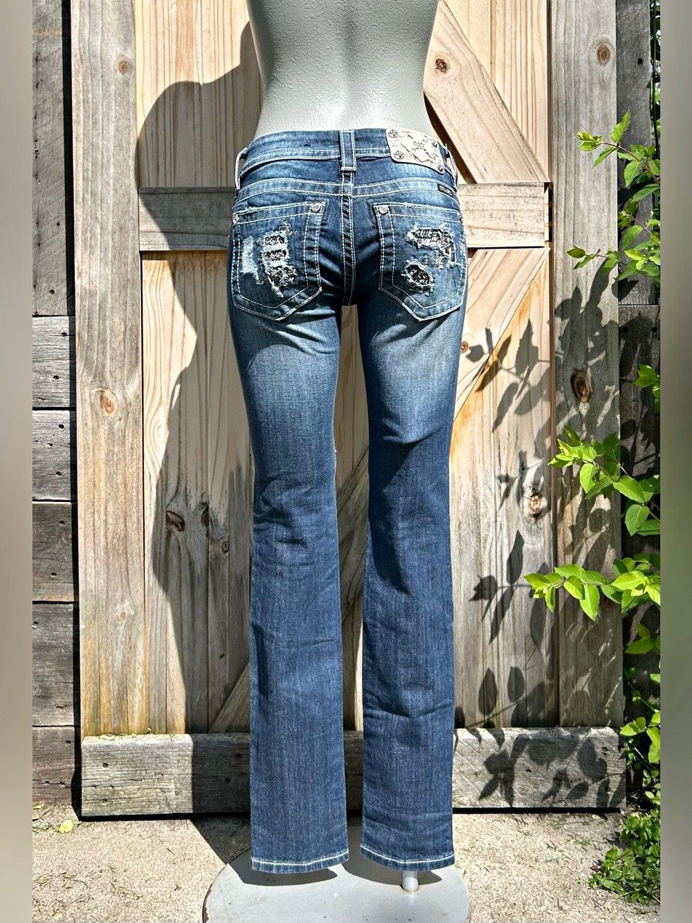 Miss Me Miss Me Low Rise Distressed Stretch Embellished Skinny Jeans Size 25" / US 0 / IT 36 - 5 Thumbnail
