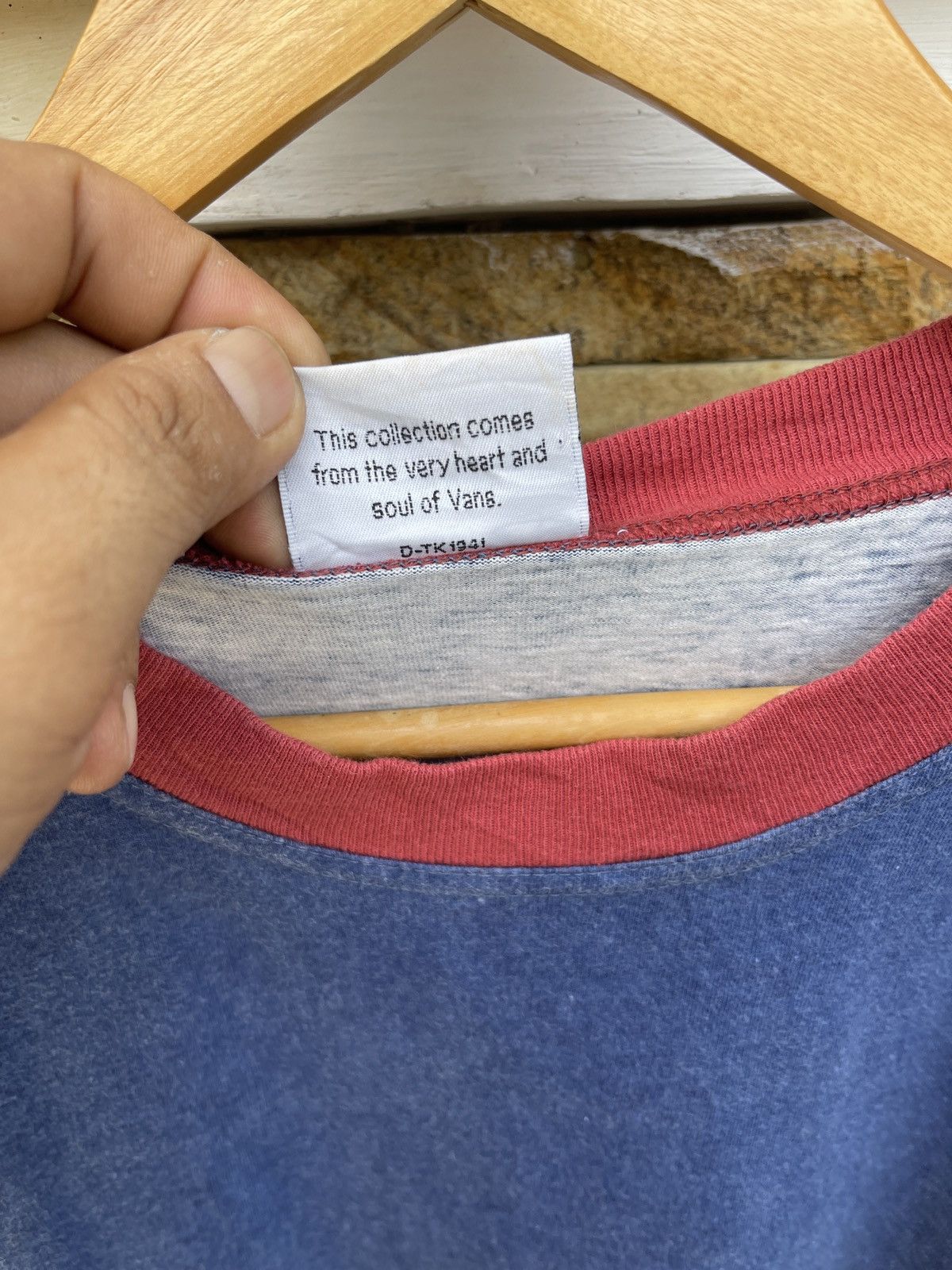 Vans × Vintage Last Drop🔥Rare🔥Vtg90s VANS Off The Wall Native Overprint Tee Size US L / EU 52-54 / 3 - 9 Thumbnail