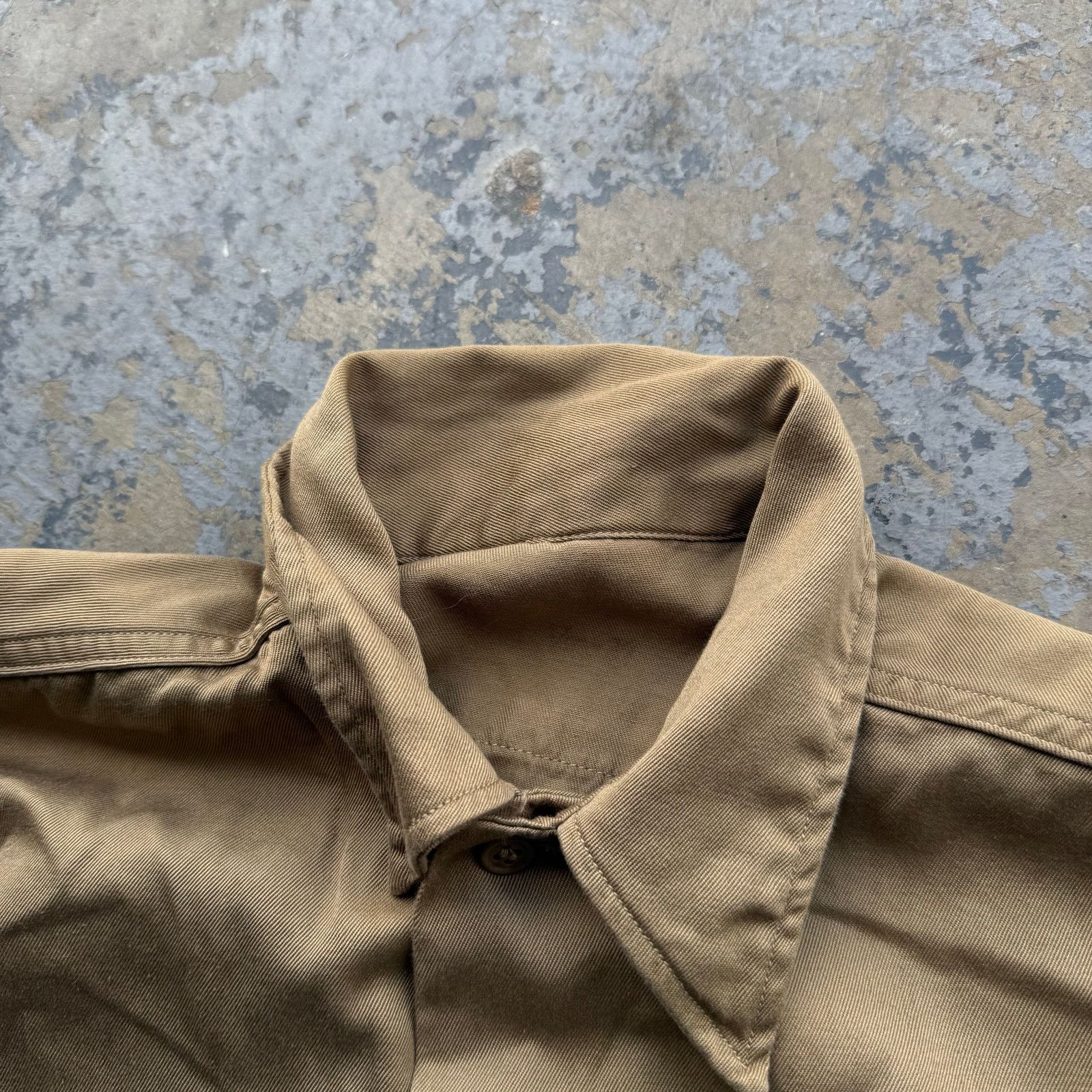 Vintage Vintage 1950s US Army Poplin Khaki Shirt Mens Size US M / EU 48-50 / 2 - 2 Thumbnail