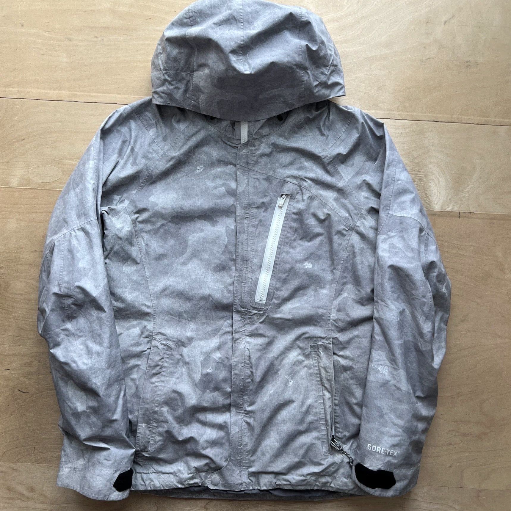 Burton Burton AK Gore Tex Jacket Women's L Gray 2L Hooded Waterproof Winter Outerwear Size L / US 10 / IT 46 - 2 Thumbnail