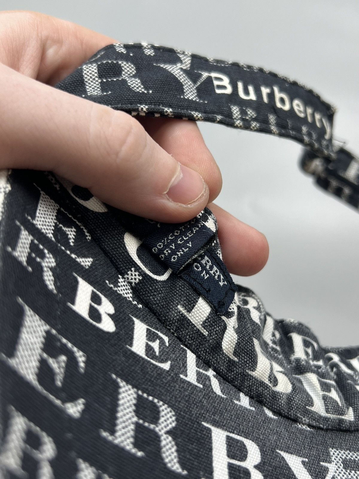 Burberry Burberry Vintage Visor Cap (Y0473) Size ONE SIZE - 5 Thumbnail