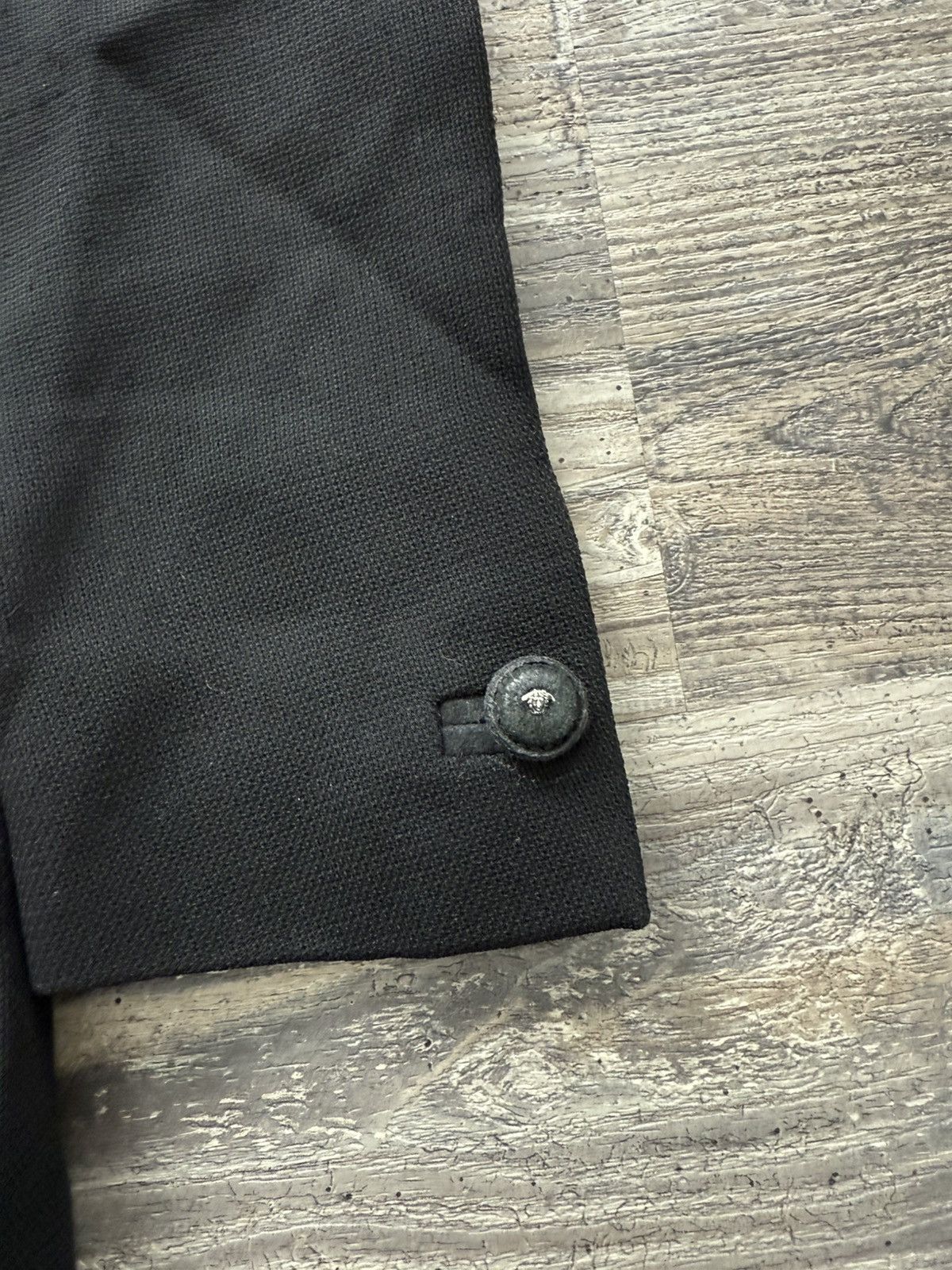 Versace Vintage Versace 4 buttons Blazer Size S / US 4 / IT 40 - 4 Thumbnail