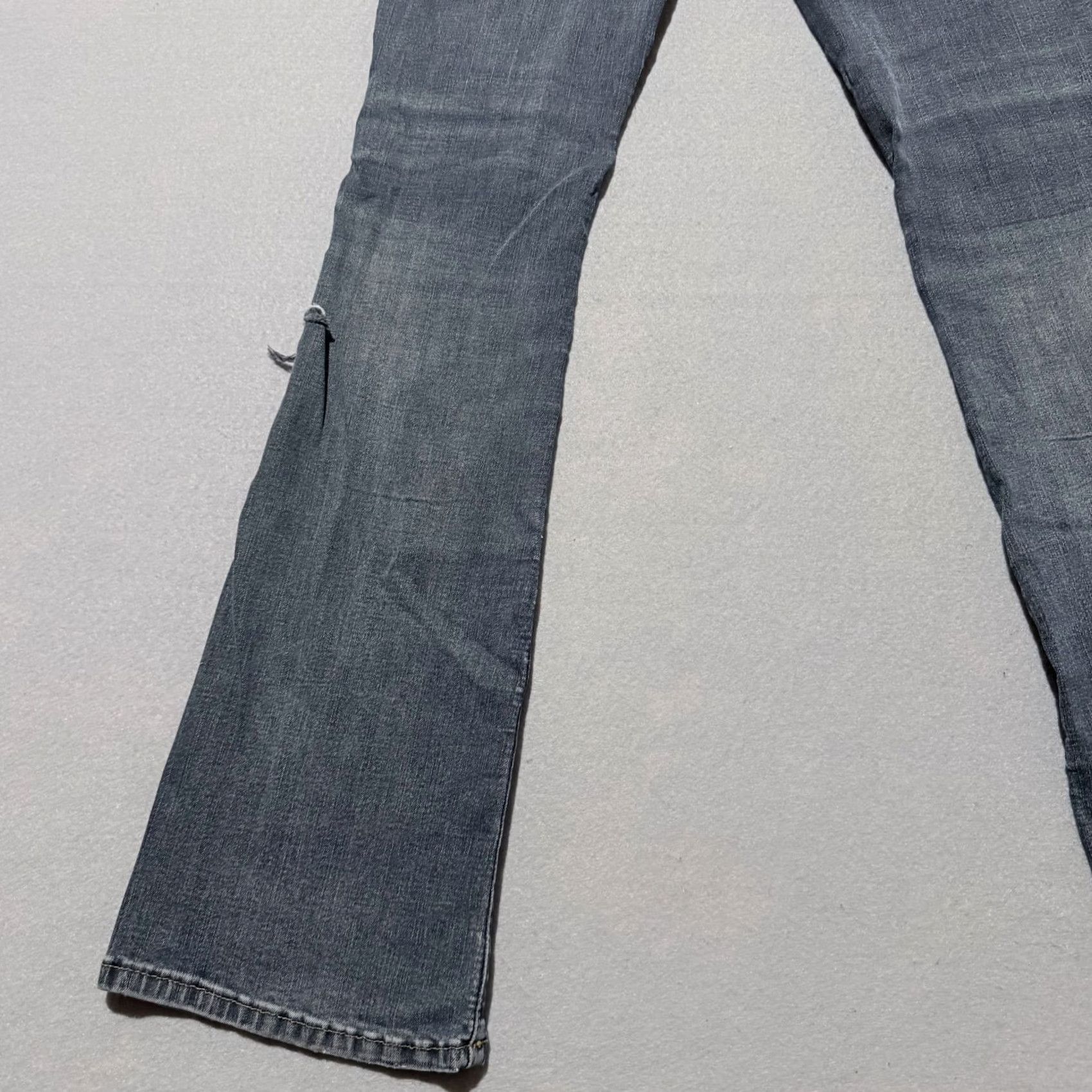 Levi's Signature Gold by Levi Strauss Mid Rise Bootcut Jeans Blue Denim Women's 2 XS 26x32 Y2K Gold Logo Button Zip Inseam 30 Vintage No Size 26" / US 2 / IT 38 - 7 Thumbnail