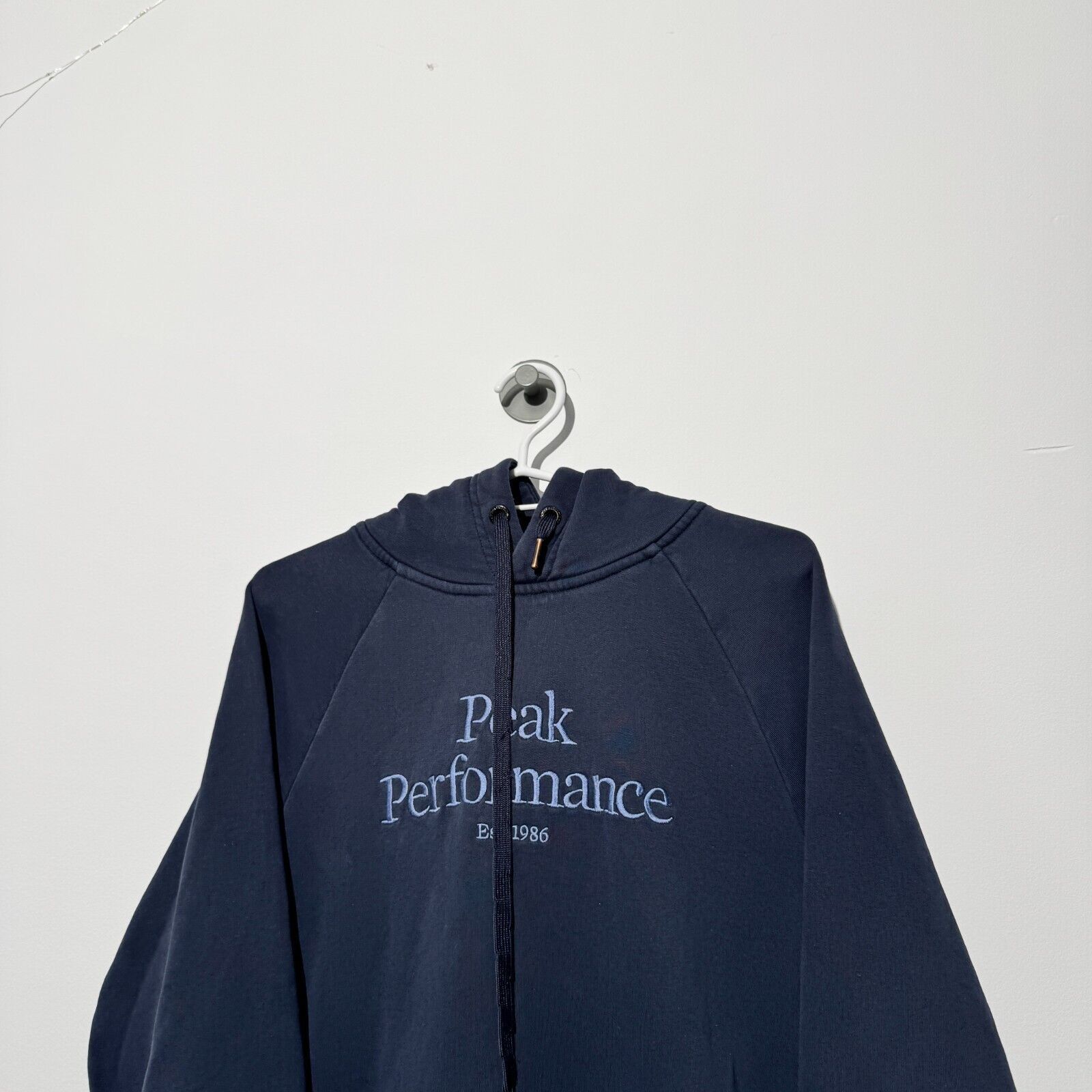 Peak Performance × Vintage Vintage Peak Performance Unisex Blue Cotton Hoodie Size S Size US S / EU 44-46 / 1 - 7 Thumbnail
