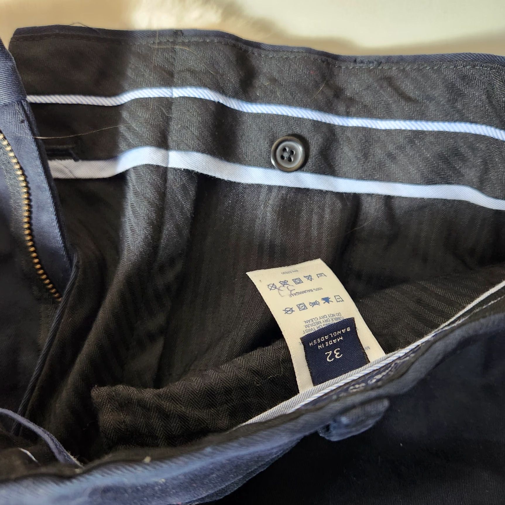Lands' End Lands' End Tailored Fit No Iron Flat Front Navy Twill Pants-Size 32x32 Men Pants Flat Front Wrinkle Resistant 100% Cotton Twill Dress Pants Mens Size US 32 / EU 48 - 8 Thumbnail