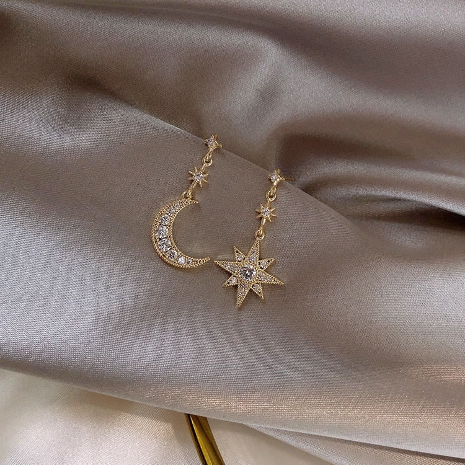 Diamond Earrings x Jewelry Johanna Crystal Moon And Star Dainty Gold Earrings, Women's