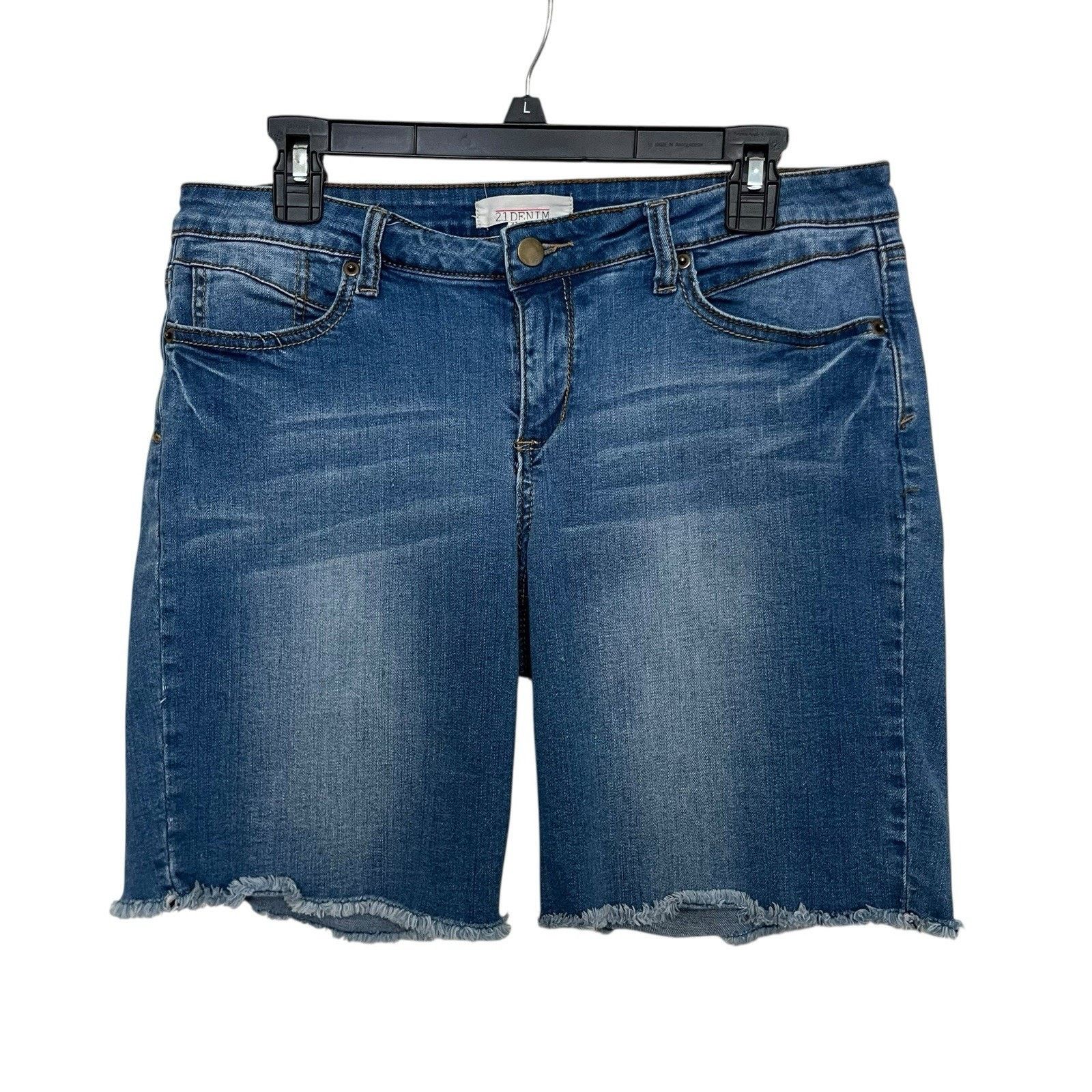 Forever 21 Forever 21 Denim | Medium Wash Bermuda Jean Shorts Size 31" - 1 Thumbnail