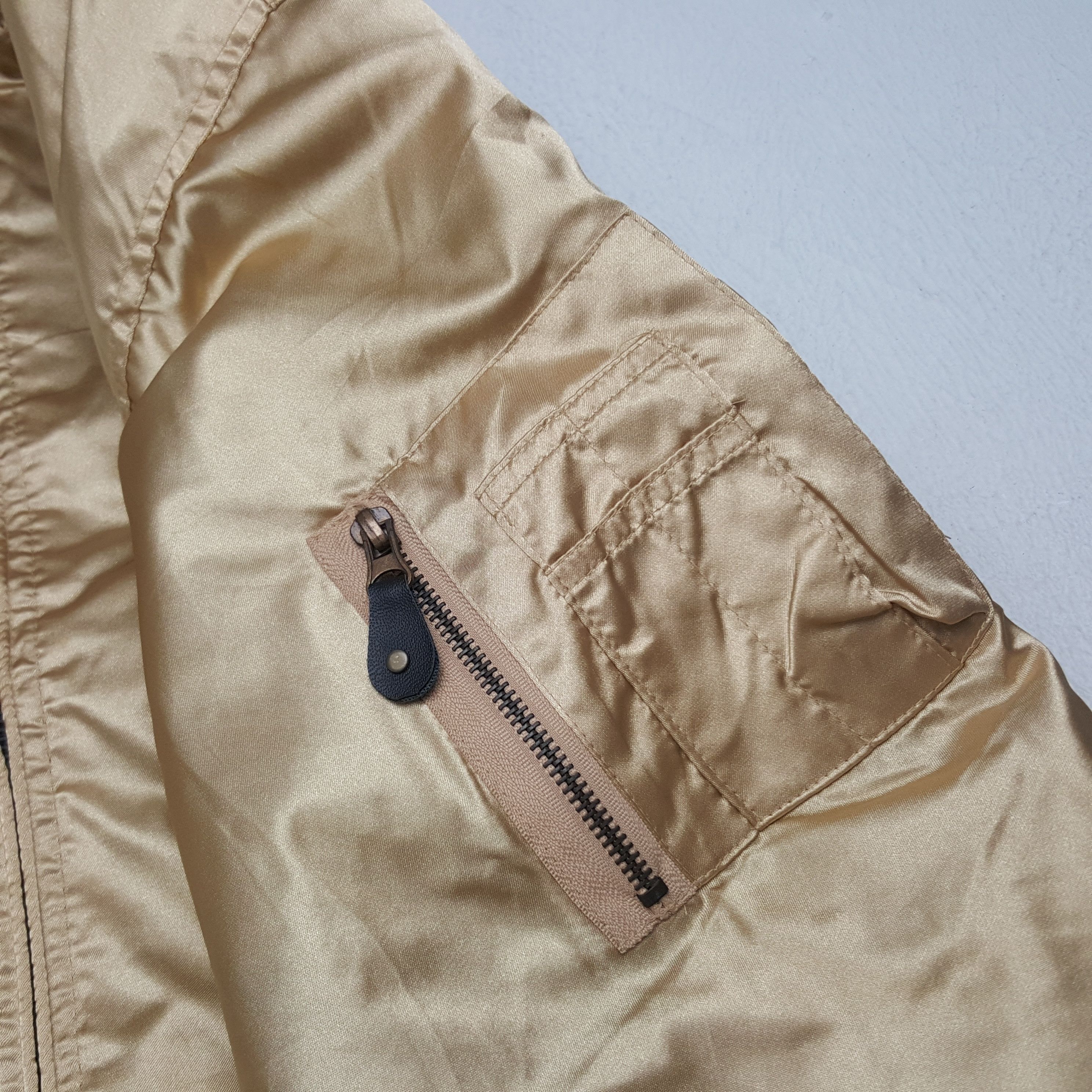 Japanese Brand × Vintage Vintage Suntory Coffee Boss Reversible Bomber Jacket Size US L / EU 52-54 / 3 - 8 Thumbnail