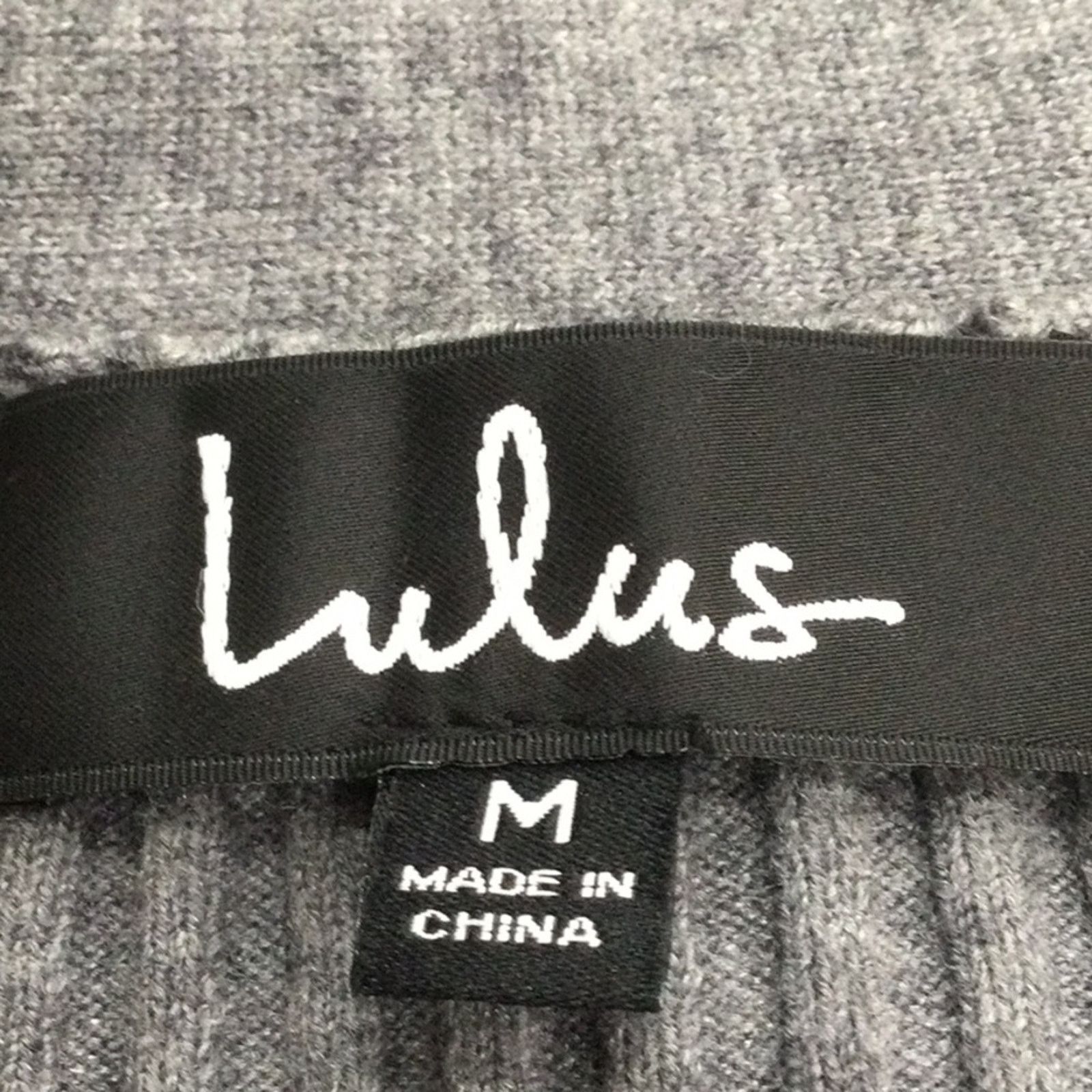 Other Lulus Gray V-Neck Rib Knit L/S 3 Button Bodycon Top Size M Size M / US 6-8 / IT 42-44 - 10 Thumbnail