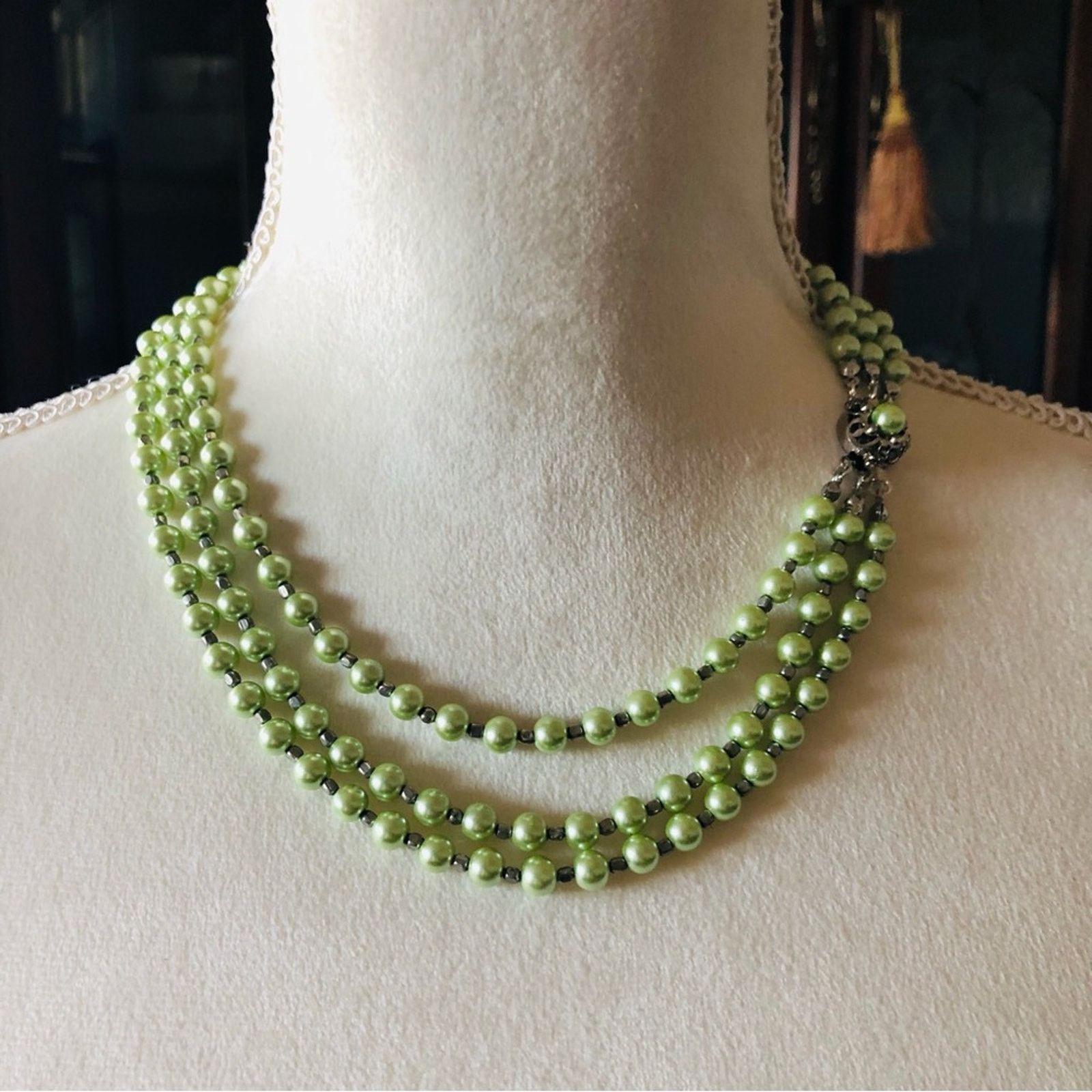 Jewelry Handcrafted green Czech Pearl custom matching clasp necklace Size ONE SIZE - 2 Thumbnail