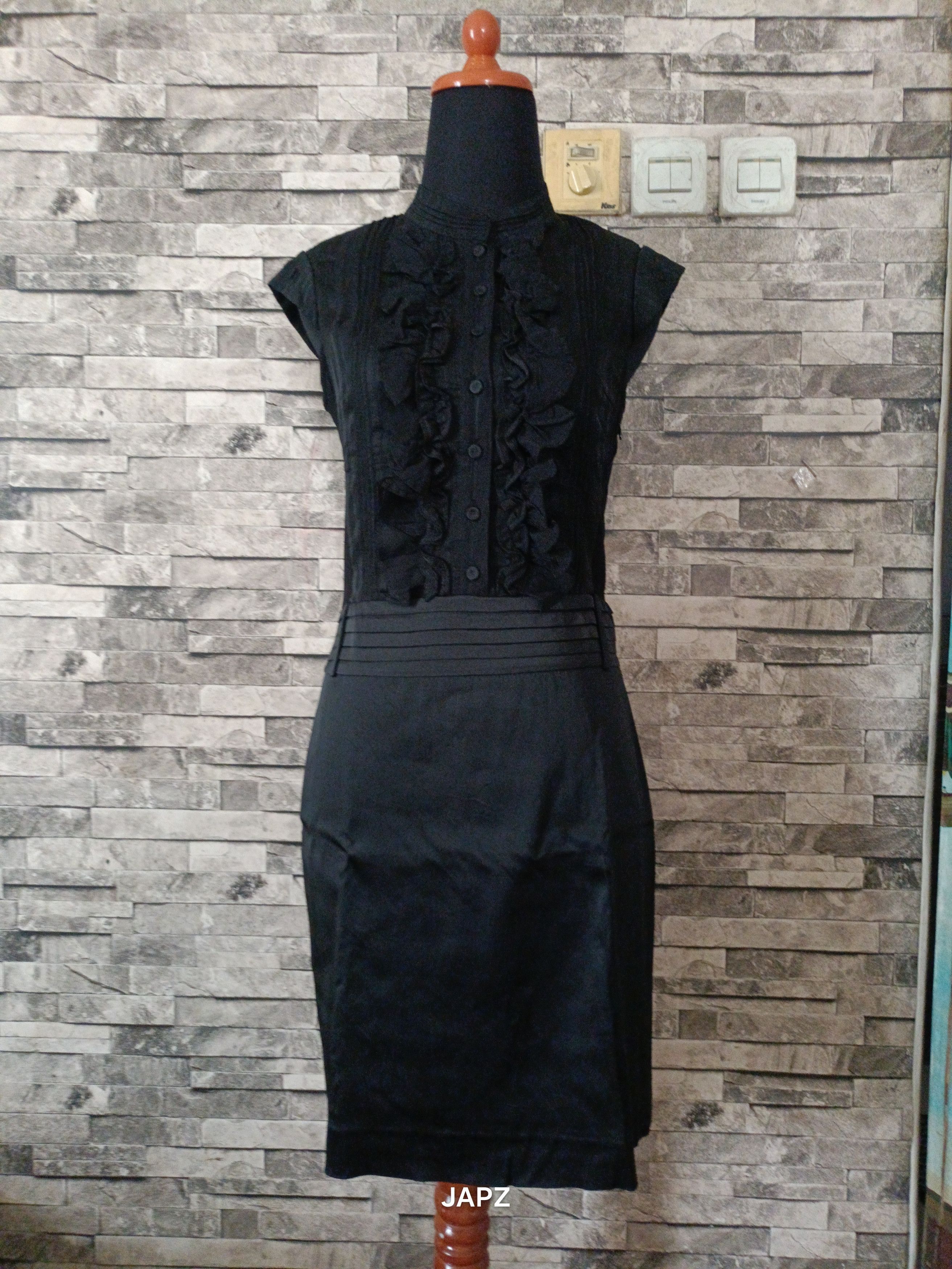 Renoma Renoma Paris formal pencil dress Size S / US 4 / IT 40 - 1 Thumbnail