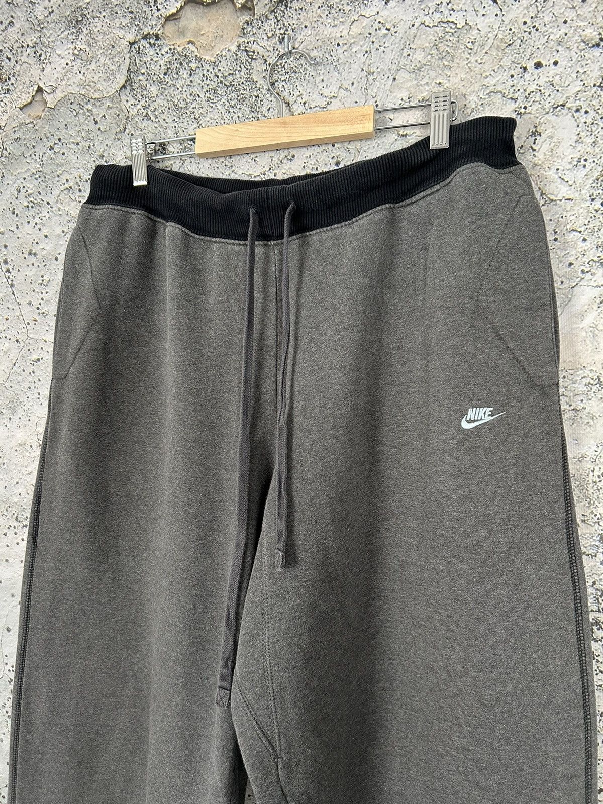 Nike Vintage Nike Y2K Swoosh Sweatpants Baggy Drill Rap Size US 36 / EU 52 - 3 Thumbnail