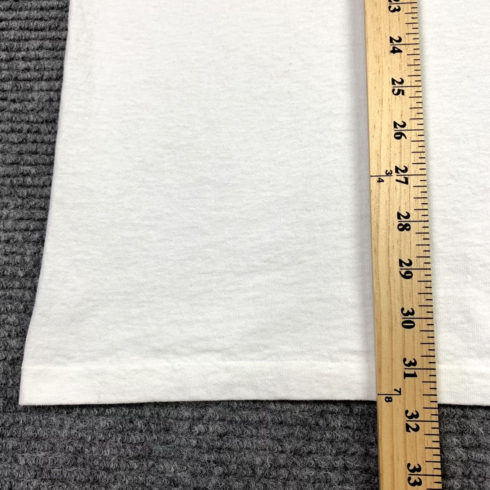 Delta VINTAGE Delta T-Shirt 2XL White Graphic Tee 100% Cotton Made USA Mens 90s Vintage Graphic Size US XXL / EU 58 / 5 - 5 Thumbnail