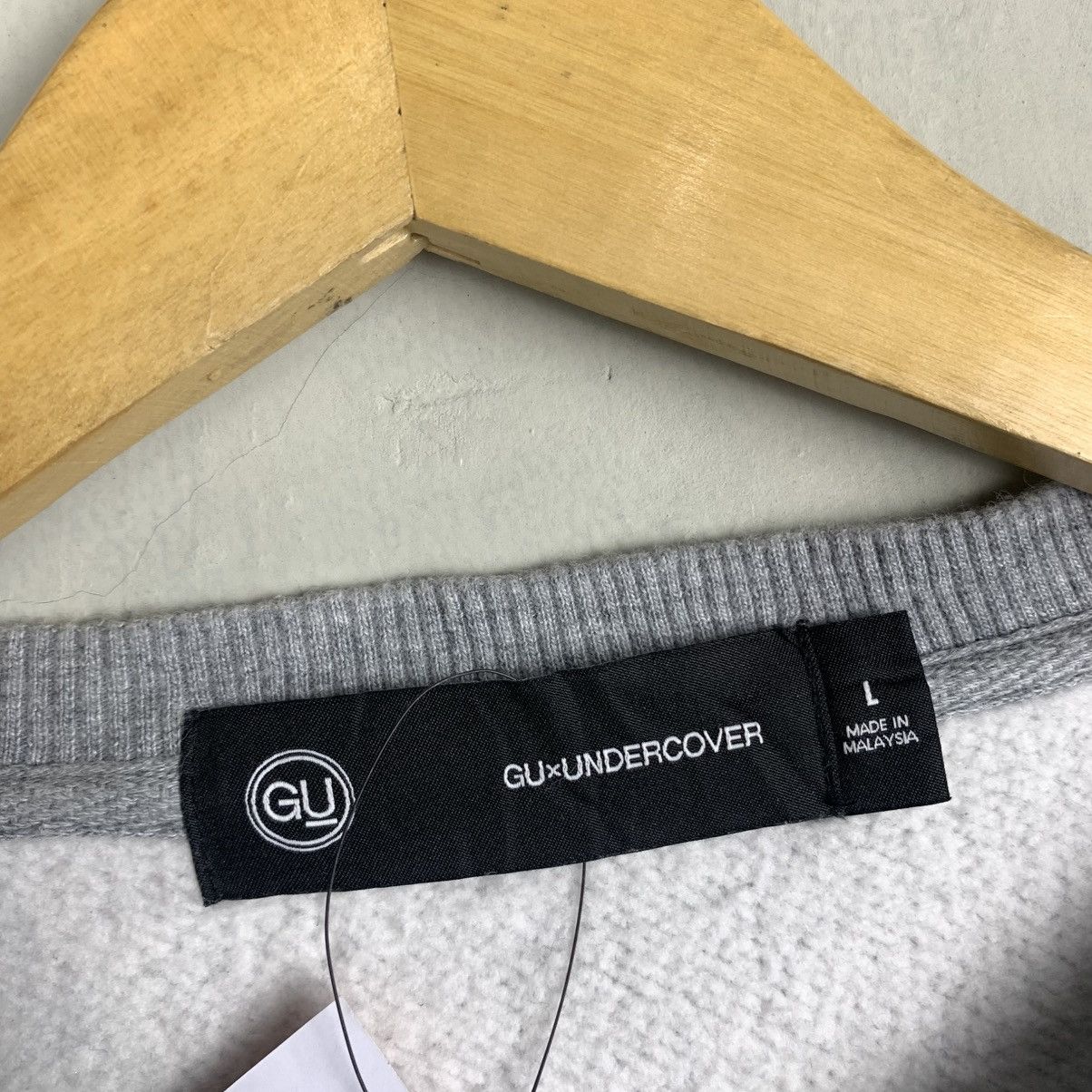 GU X UNDERCOVER KOSMIK NOISE Sweatshirt Crewneck