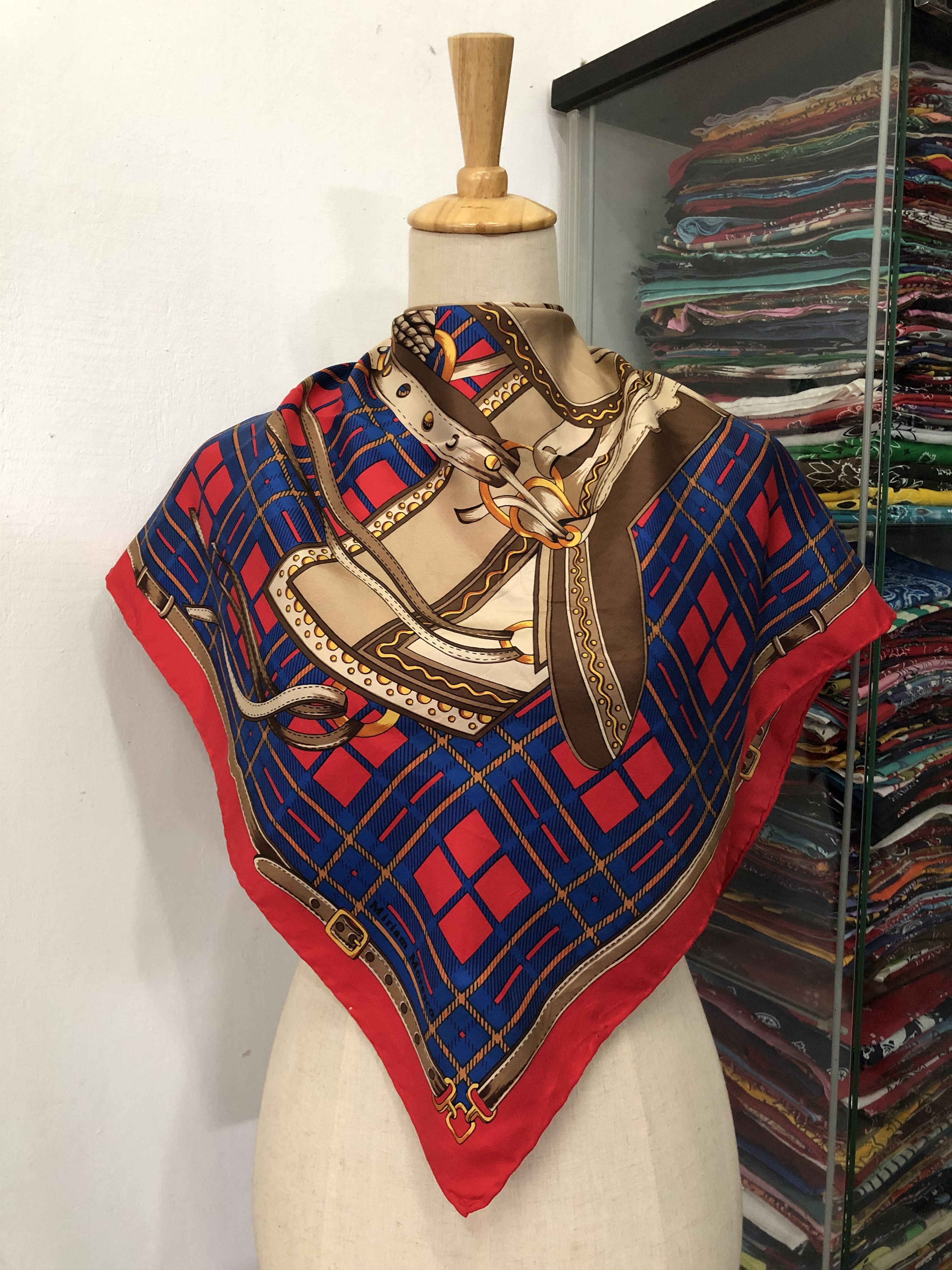 Vintage Vintage Miriam Moresco Silk Scarf Size ONE SIZE - 1 Thumbnail