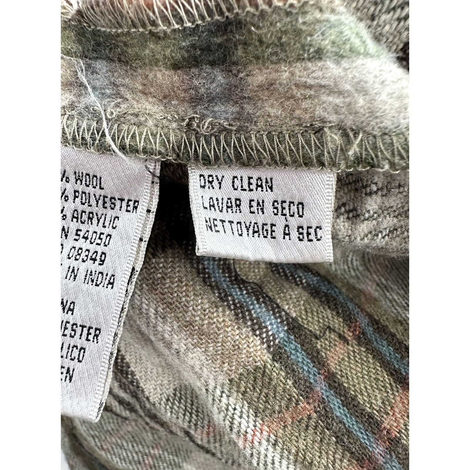 Evan Picone Womens Evan-Picone Button-Up Flannel Green Plaid Long Sleeve Size 10 Regular Shirt Womens, Casual, Travel, Fall, Winter, Spring Size L / US 10 / IT 46 - 7 Thumbnail