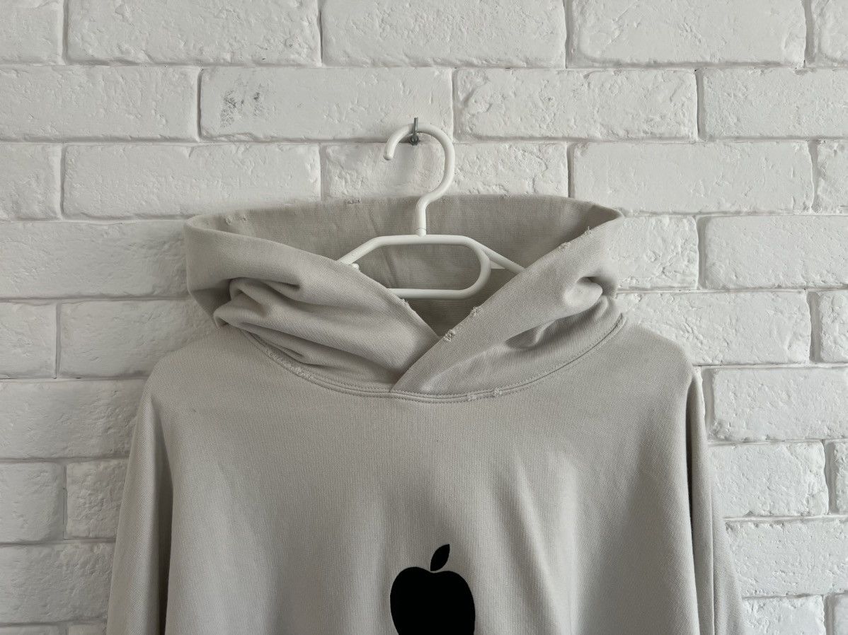 Balenciaga Balenciaga Apple Be different hoodie Size US L / EU 52-54 / 3 - 2 Thumbnail