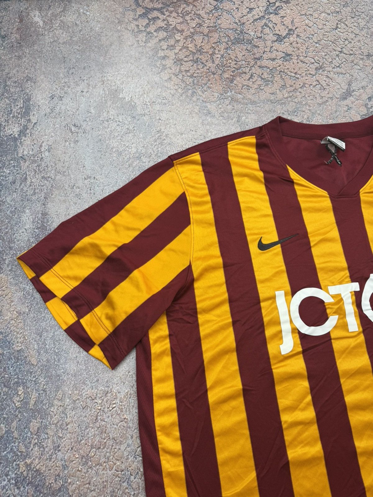 Nike Bradford City 14/15 Home Football Jersey Size US XXL / EU 58 / 5 - 6 Thumbnail
