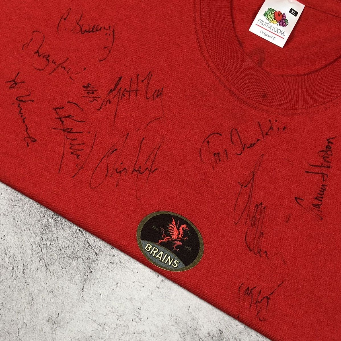 Vintage SIGNED! Wales Rugby WRU Brains 2005 Six Nations Tee Size US XL / EU 56 / 4 - 3 Thumbnail