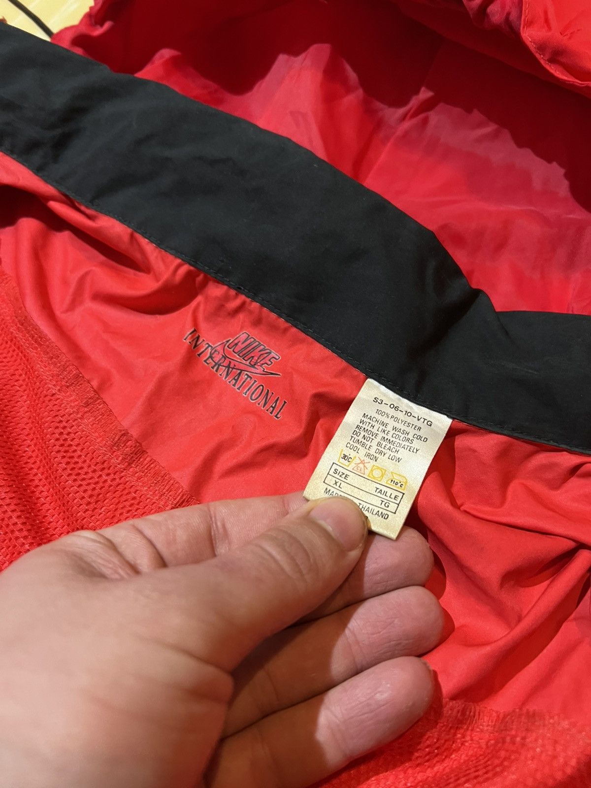 Nike Nike vintage windbreaker Size US XL / EU 56 / 4 - 3 Thumbnail
