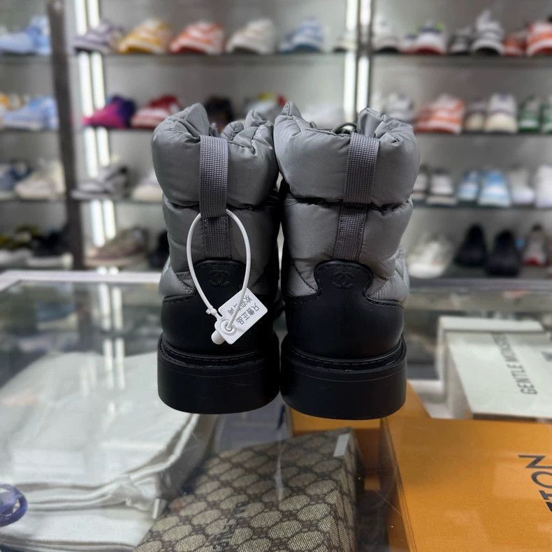 Chanel Chanel Gray Snow Boots Size 36 -2505 Size US 6 / IT 36 - 6 Thumbnail