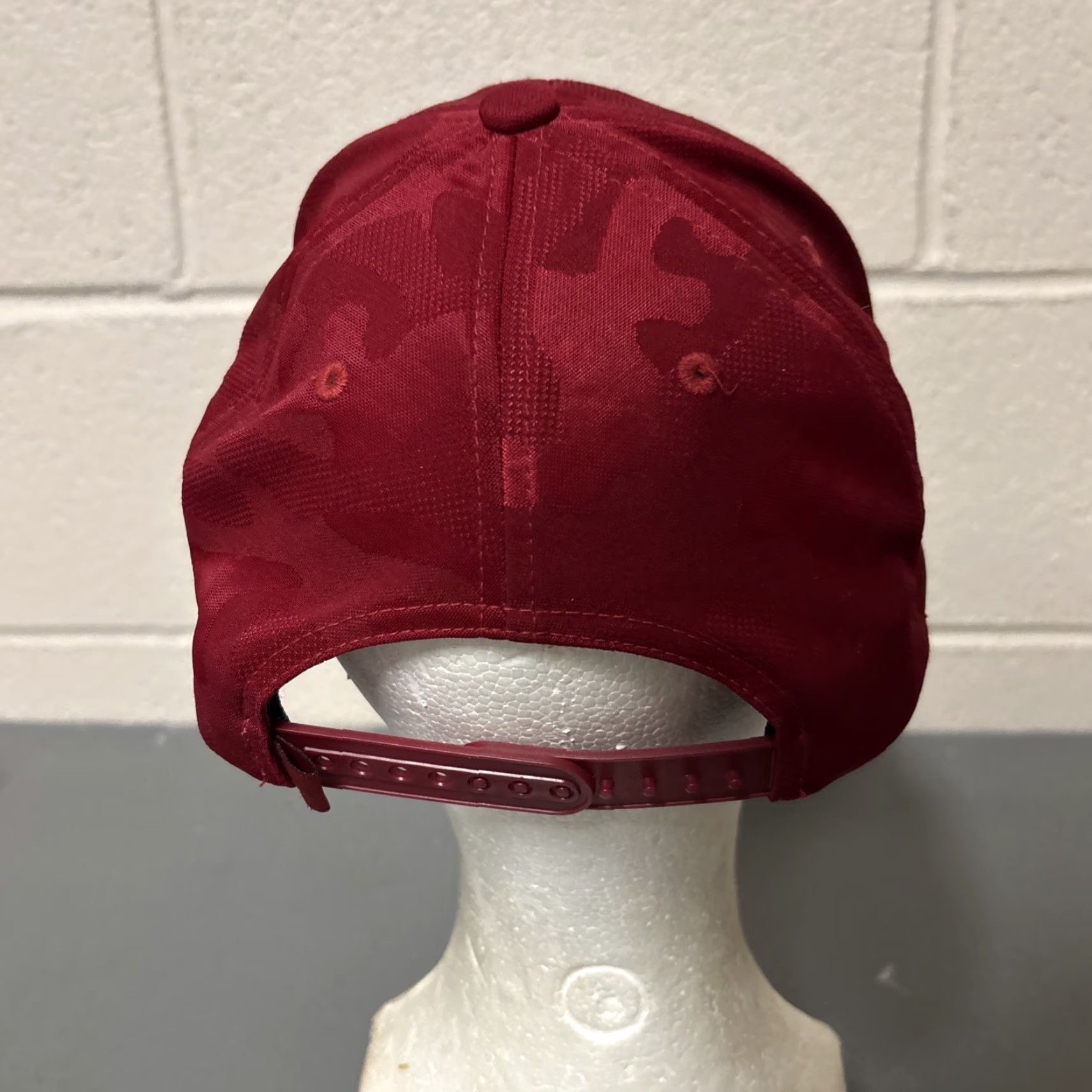 Callaway Callaway Dark Red Camo Hat | 110 Chamberlyne Country Club | One Size Baseball Cap | Men’s Golf Cap Size ONE SIZE - 5 Thumbnail