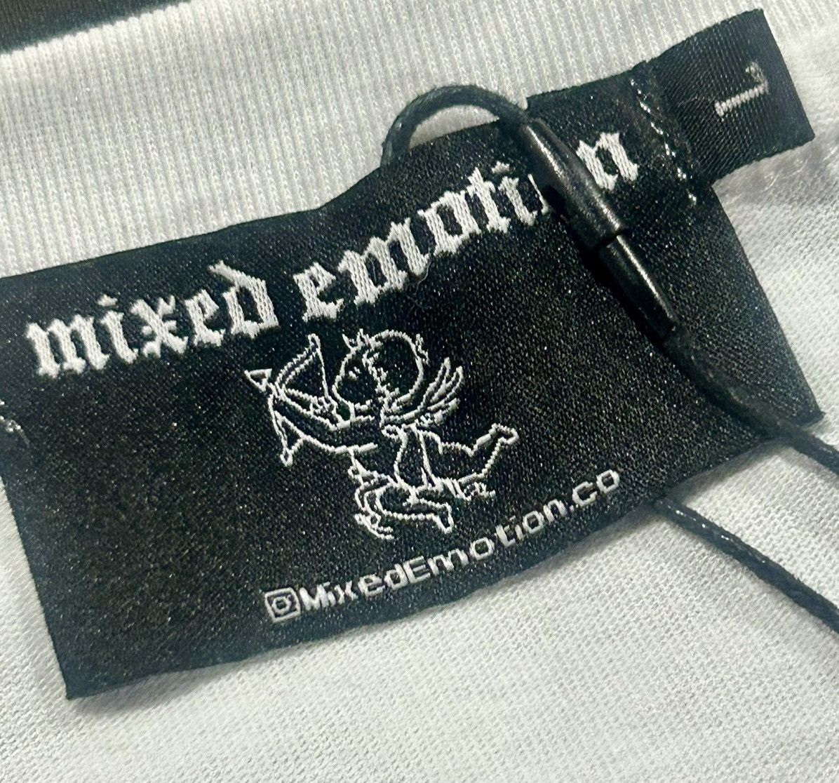 Other Mixed Emotion - "XIX" Blindfolded Angel Graphic Tee - White Size US L / EU 52-54 / 3 - 5 Thumbnail