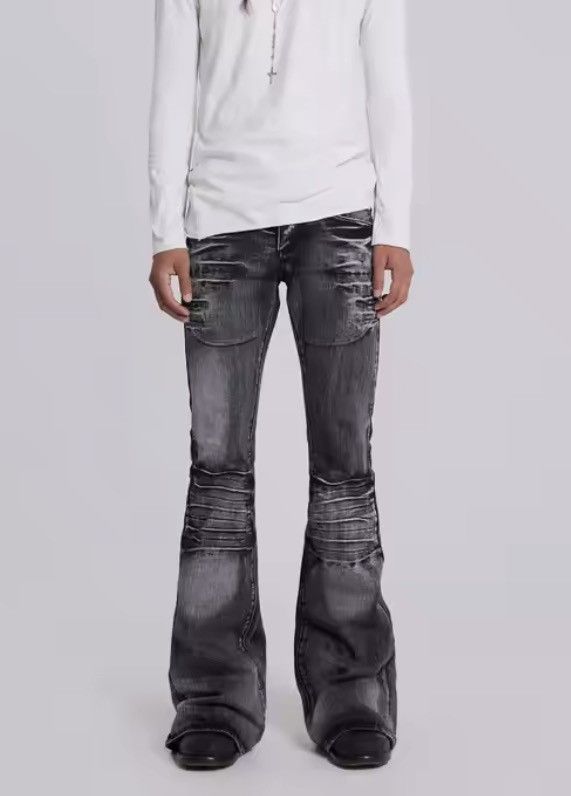 Japanese Brand Y2K Mid Flared Jean Size US 34 / EU 50 - 1 Thumbnail