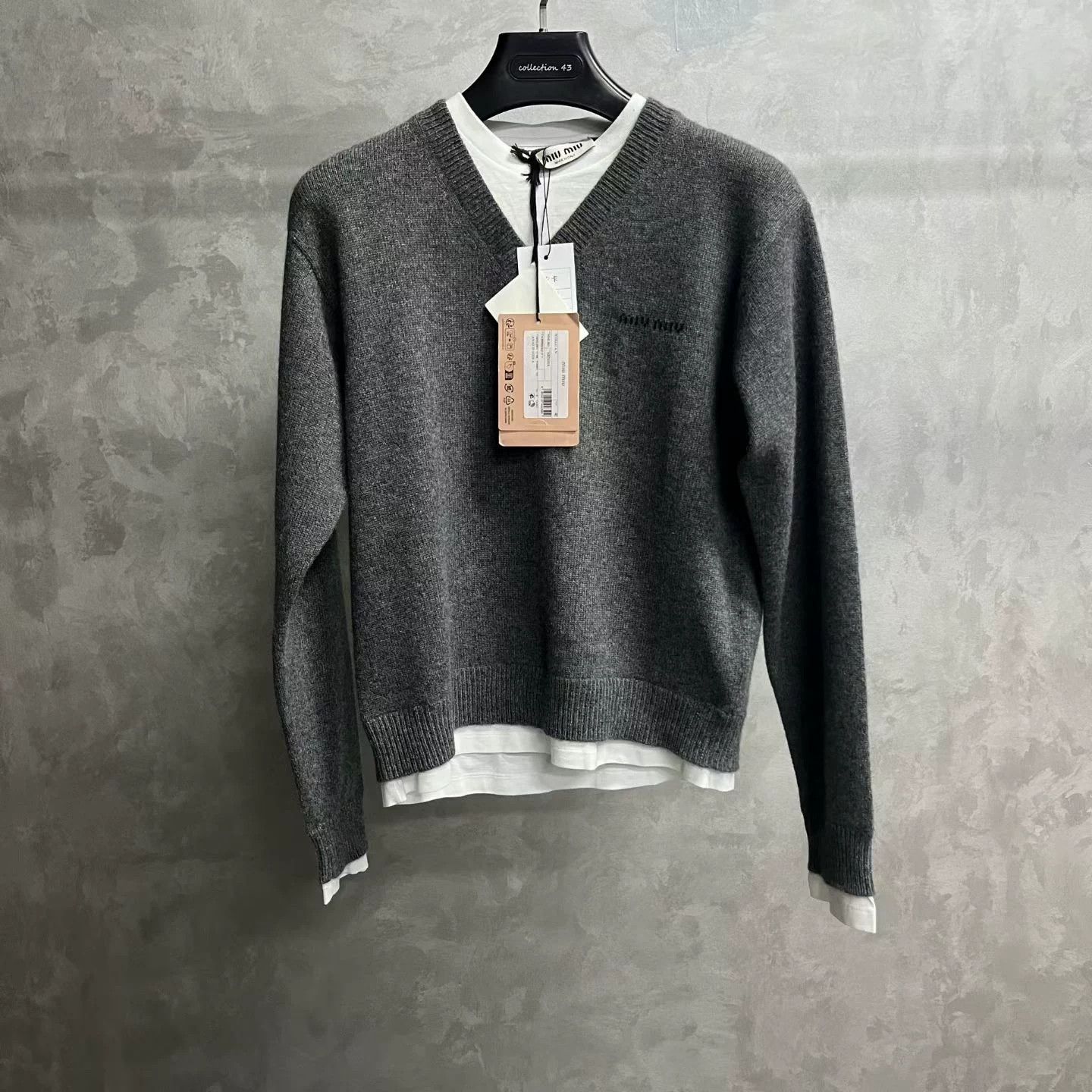 Miu Miu Miu Miu Multi Sweater Designer Size M / US 6-8 / IT 42-44 - 1 Thumbnail