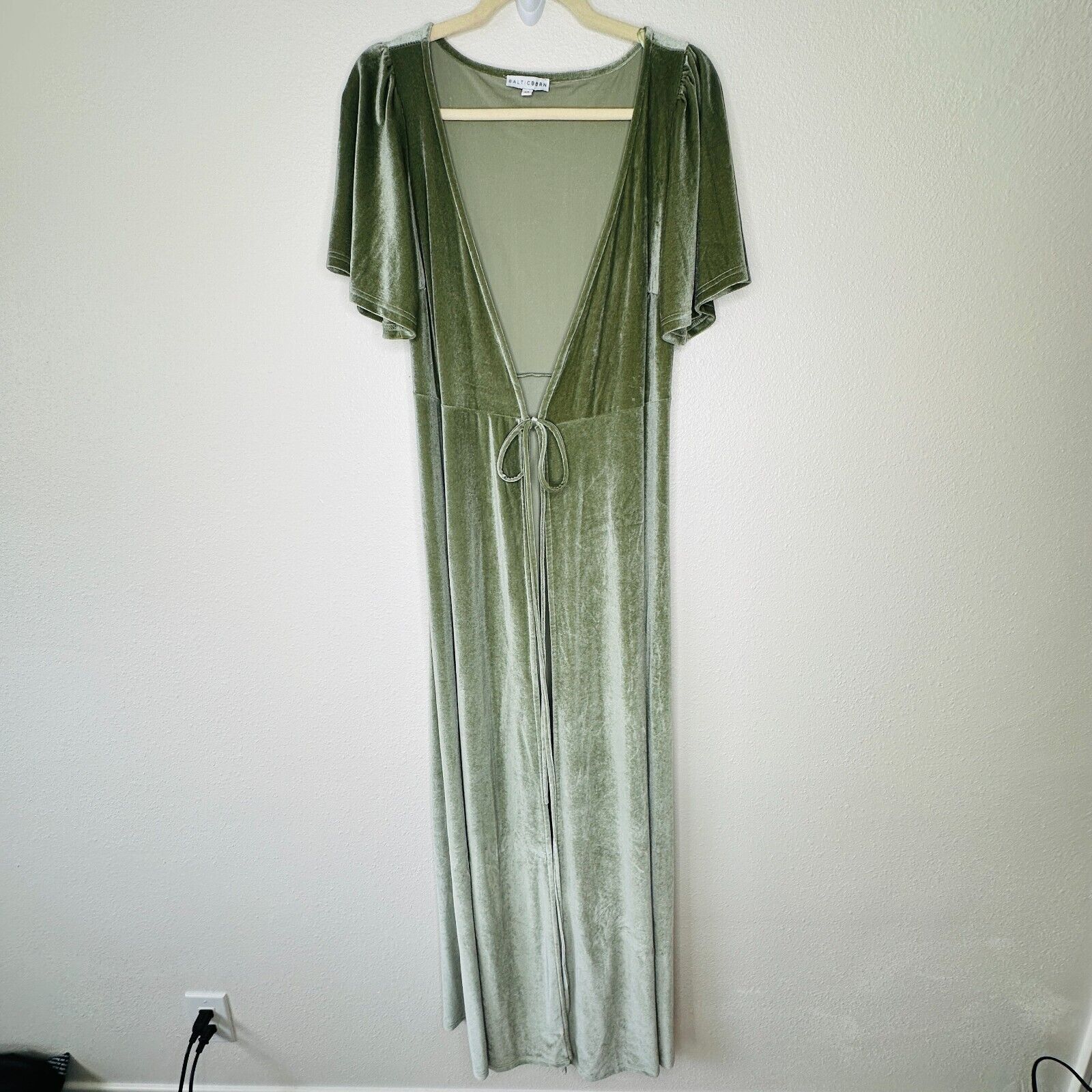 Other Baltic Born Sage Green Velour Flutter Sleeve Maxi Wrap Dress Size XS / US 0-2 / IT 36-38 - 7 Thumbnail