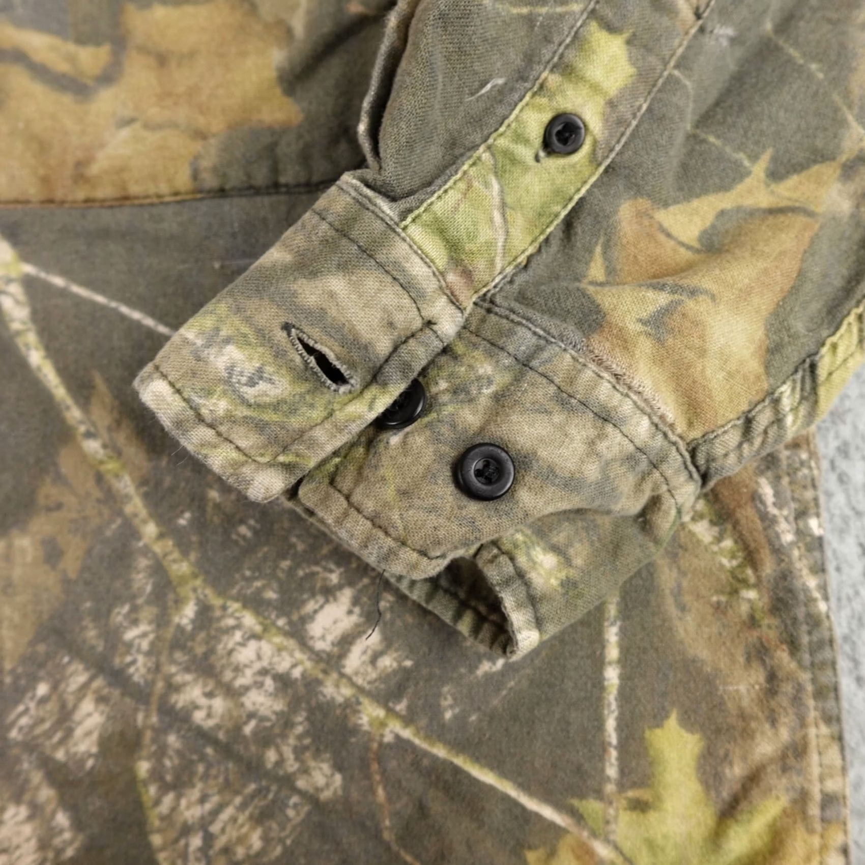 Vintage VINTAGE Mossy Oak Camo Shirt Mens 2XL Green Brown Long Sleeve Button Hunting Size US XXL / EU 58 / 5 - 7 Thumbnail