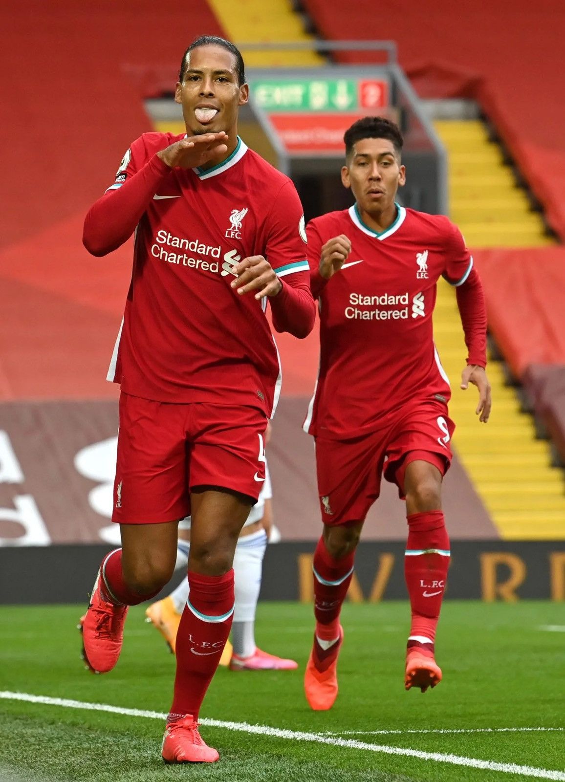 Nike LIVERPOOL NIKE 2020/2021 FOOTBALL HOME JERSEY #4 VIRGIL Size US L / EU 52-54 / 3 - 13 Thumbnail