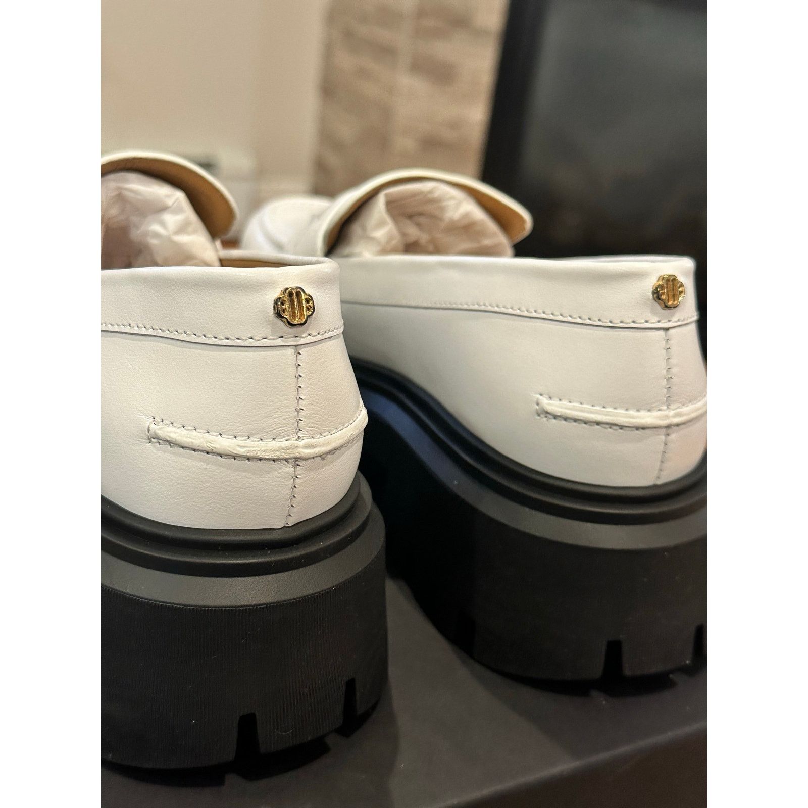 Maje NEW Maje Leather Platform Coin Loafers White size 39 /8.5 Size US 8.5 / IT 38.5 - 6 Thumbnail