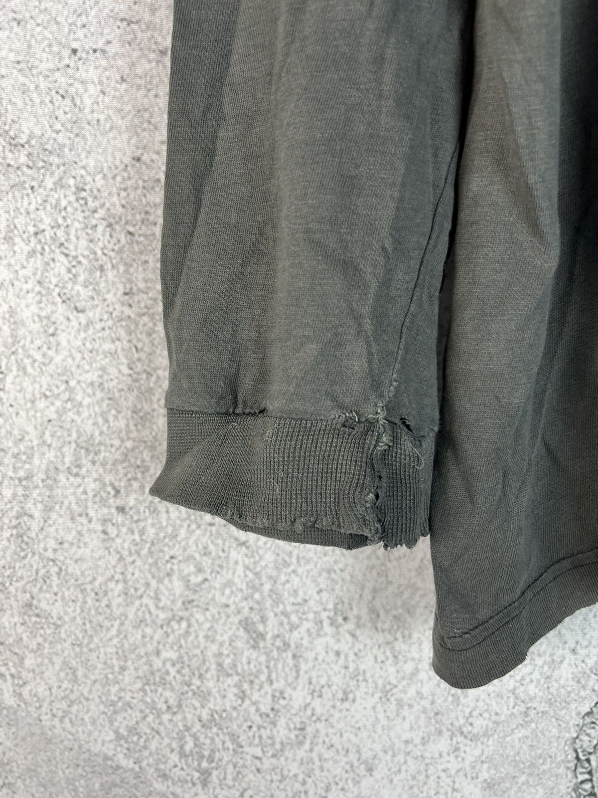 Nike NIKE 90s distressed Vintage Center Logo Longsleeve Size US M / EU 48-50 / 2 - 4 Thumbnail