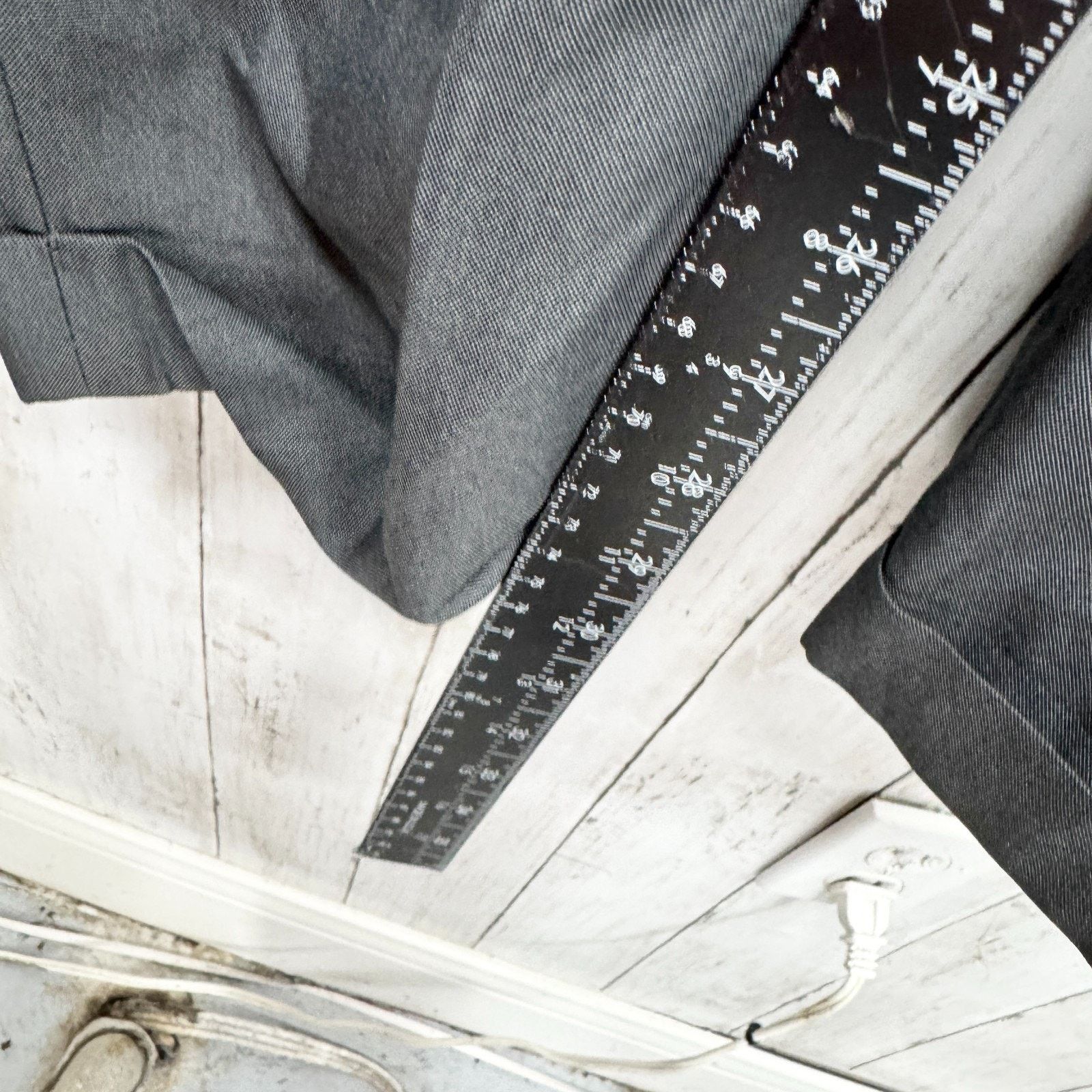 Savane Savane Pants Size 36X30 Pleated Button Cuffed Dress Trousers Size US 36 / EU 52 - 4 Thumbnail