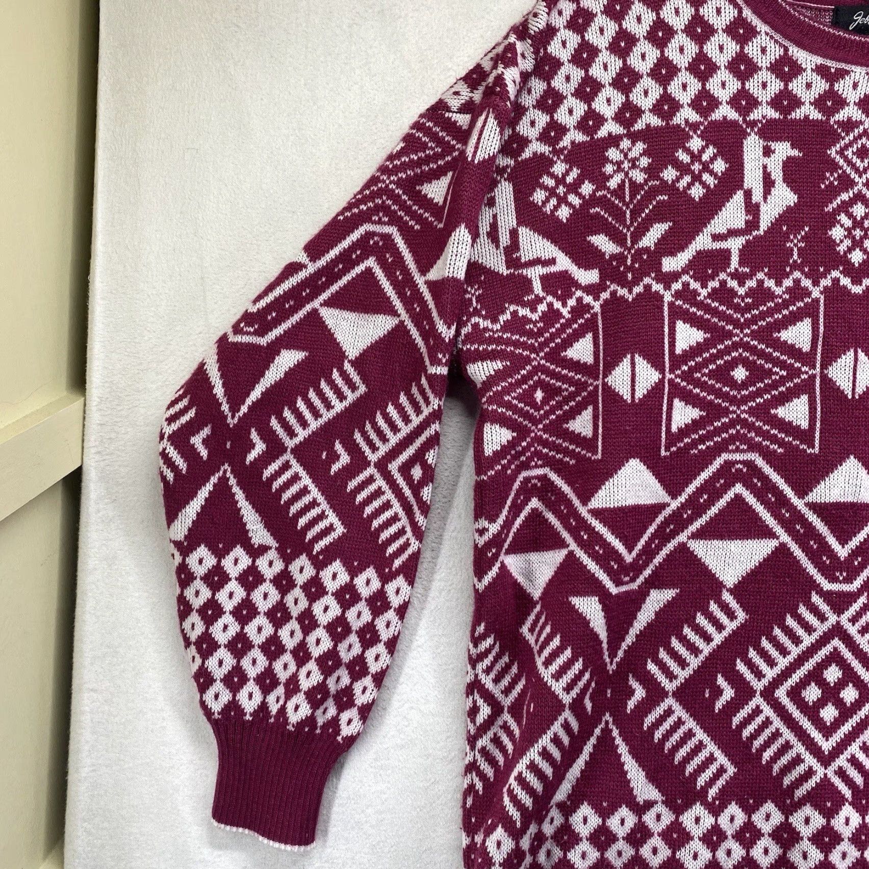 Gloverall VINTAGE 1980s Wool Acrylic Bird Print Sweater Women's S/M Collared Art Deco Purple White Size S / US 4 / IT 40 - 5 Thumbnail