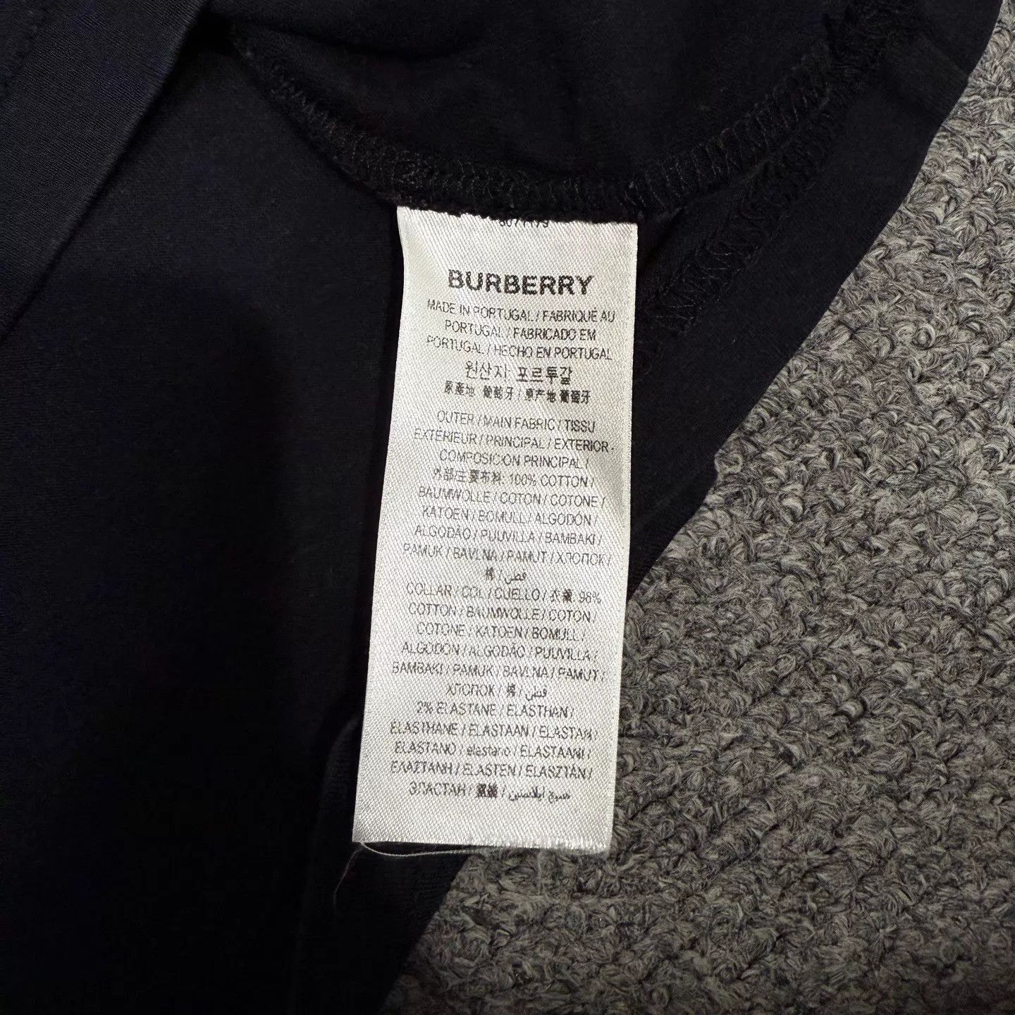 Burberry Burberry Black Portrait Print Short Sleeve Shirt S Size US S / EU 44-46 / 1 - 4 Thumbnail