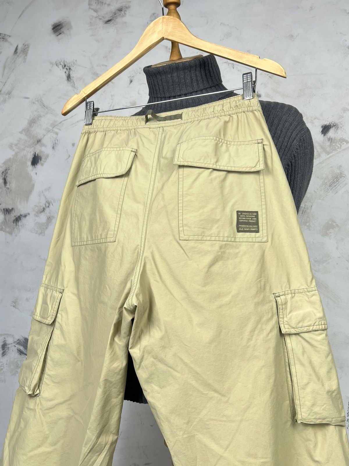 Old Navy Vintage Old Navy Lightweight Cargo Pants Size S – M Size US 30 / EU 46 - 8 Thumbnail