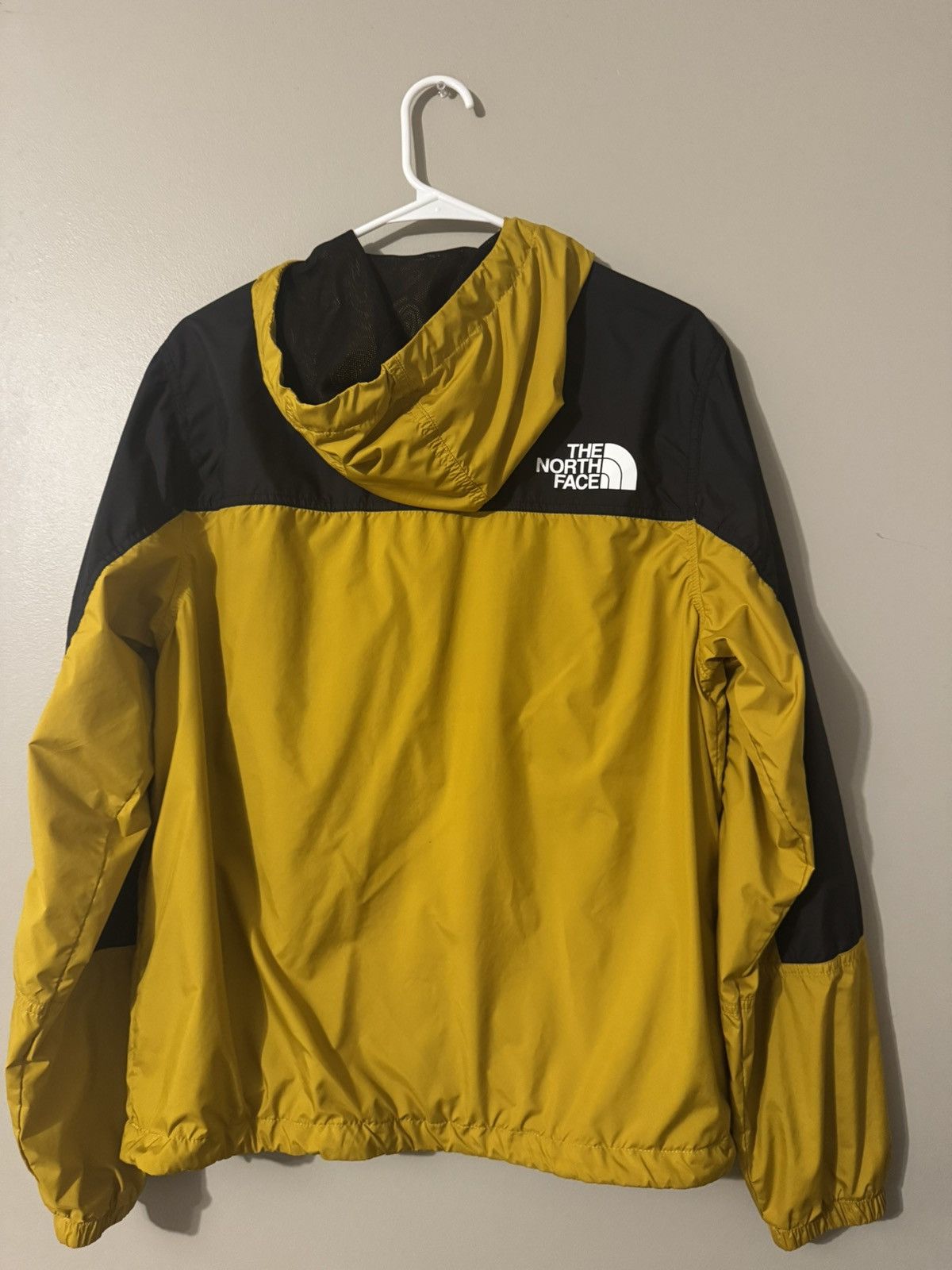 The North Face The North Face Black and Gold Jacket Full Zip Size US M / EU 48-50 / 2 - 2 Thumbnail