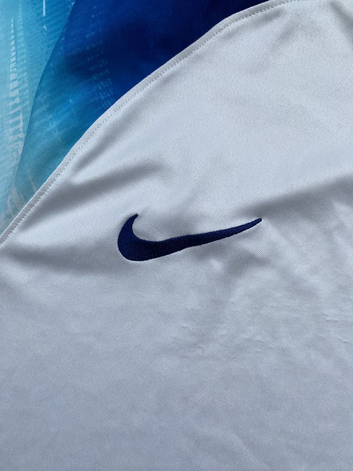Nike Nike England team soccer jersey y2k Size US M / EU 48-50 / 2 - 4 Thumbnail