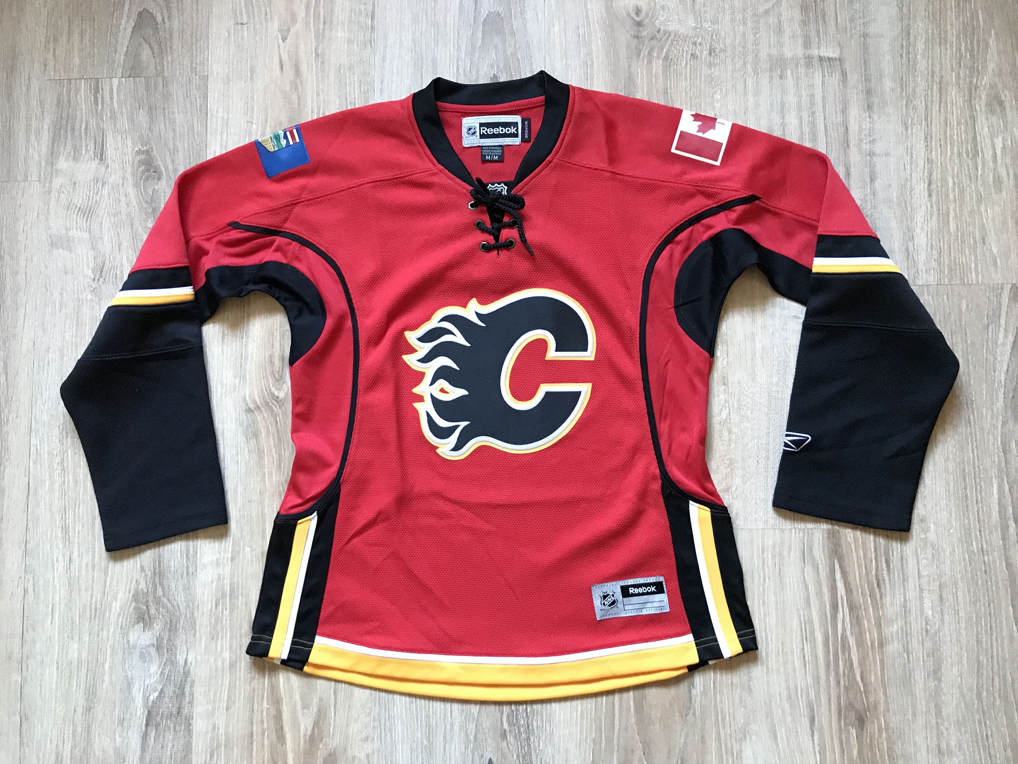 NHL × Reebok × Vintage Vintage Reebok Calgary Flames Womens Hockey Jersey Size M / US 6-8 / IT 42-44 - 1 Thumbnail