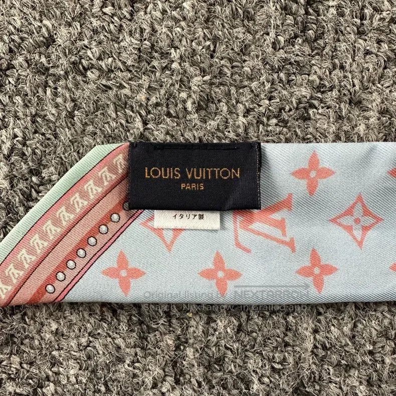 Louis Vuitton Louis Vuitton Old Flower Scarf Size ONE SIZE - 8 Thumbnail