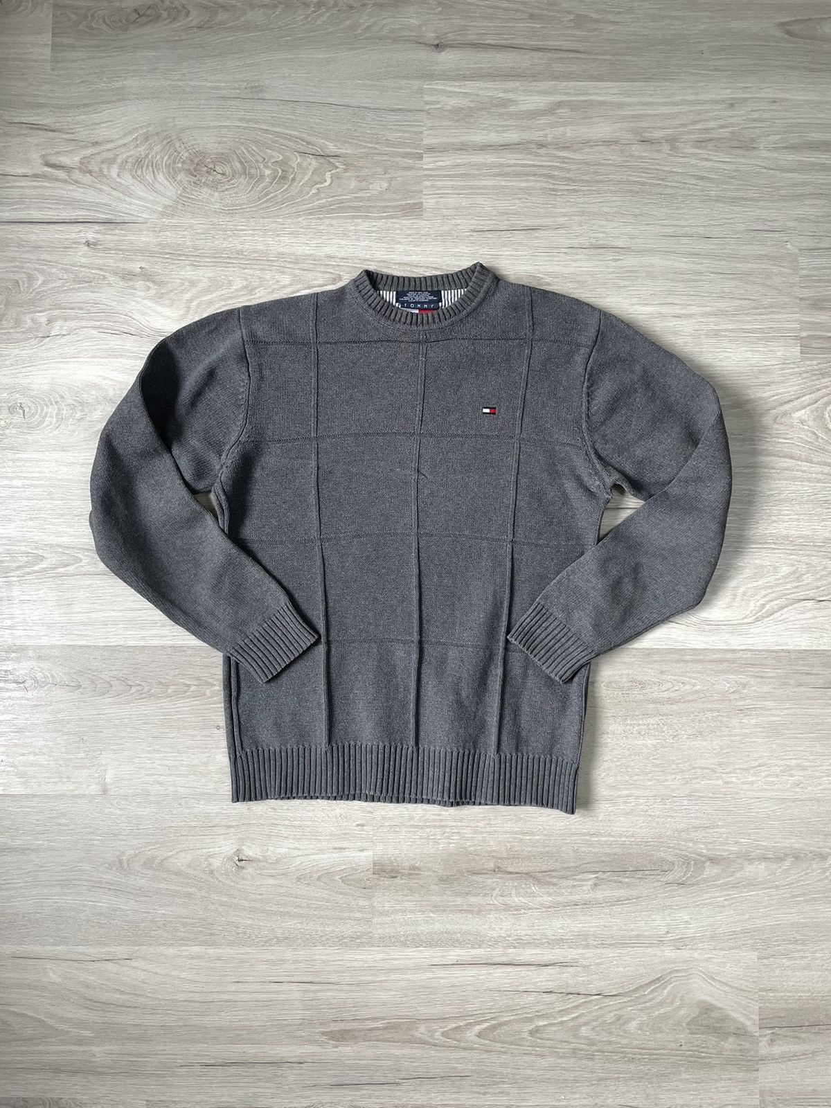 Tommy Hilfiger Vintage Tommy Hilfiger sweeter size:L Size US L / EU 52-54 / 3 - 2 Thumbnail