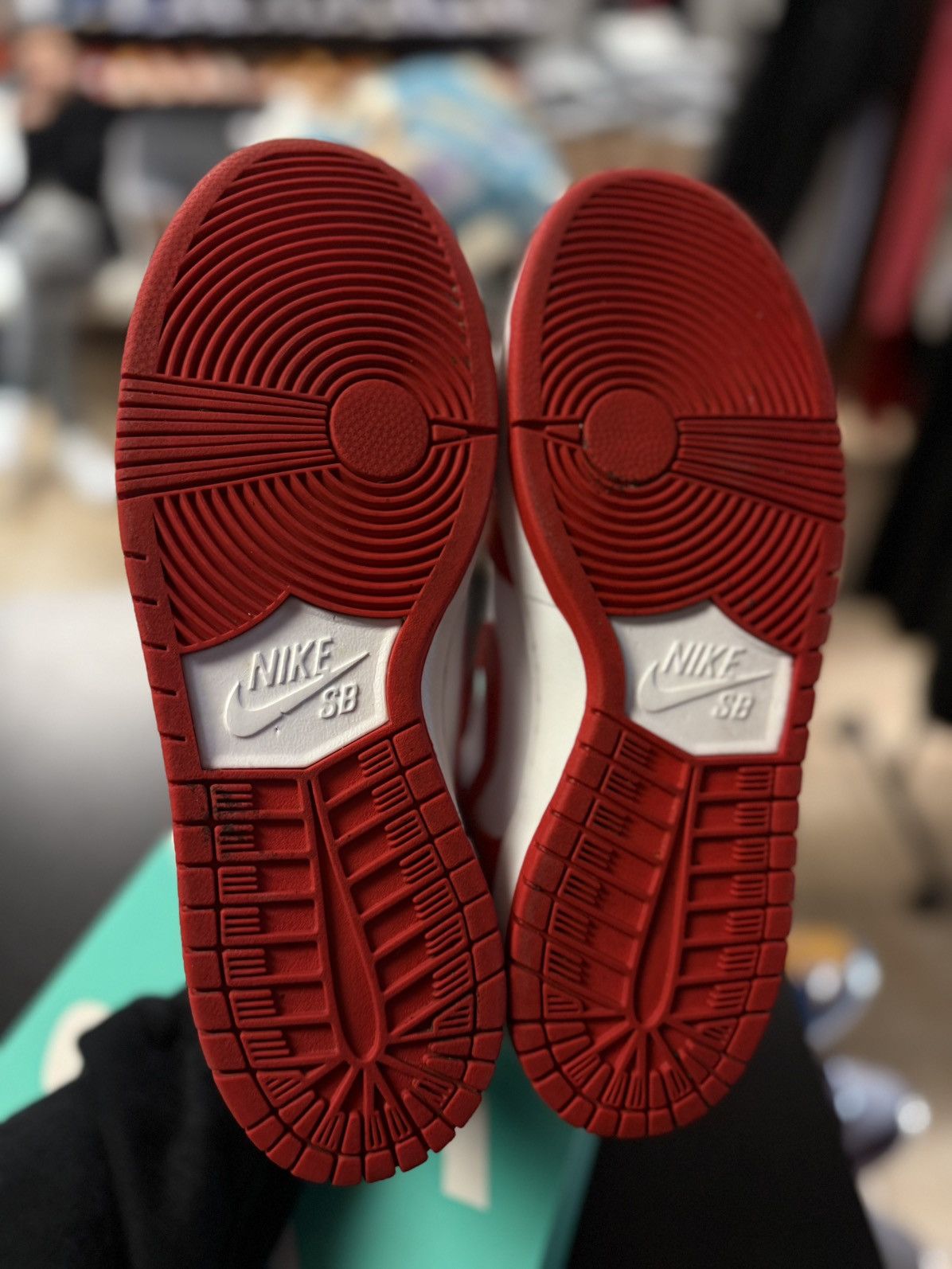 Nike NIKE SB ZOOM DUNK HIGH PRO "FUTURE COURT" UNIVERSITY RED Size US 11 / EU 44 - 15 Thumbnail